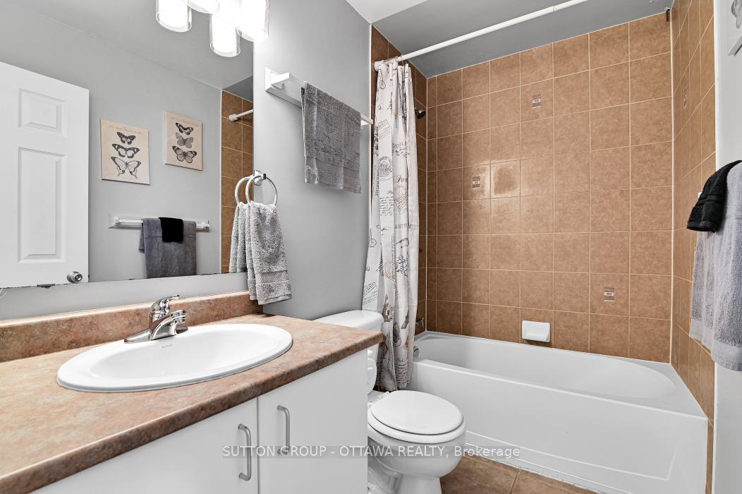 Photo 22 of 645 Aberfoyle Circle NE, Ottawa, Kanata - Morgan's Grant/South March — HOMEH