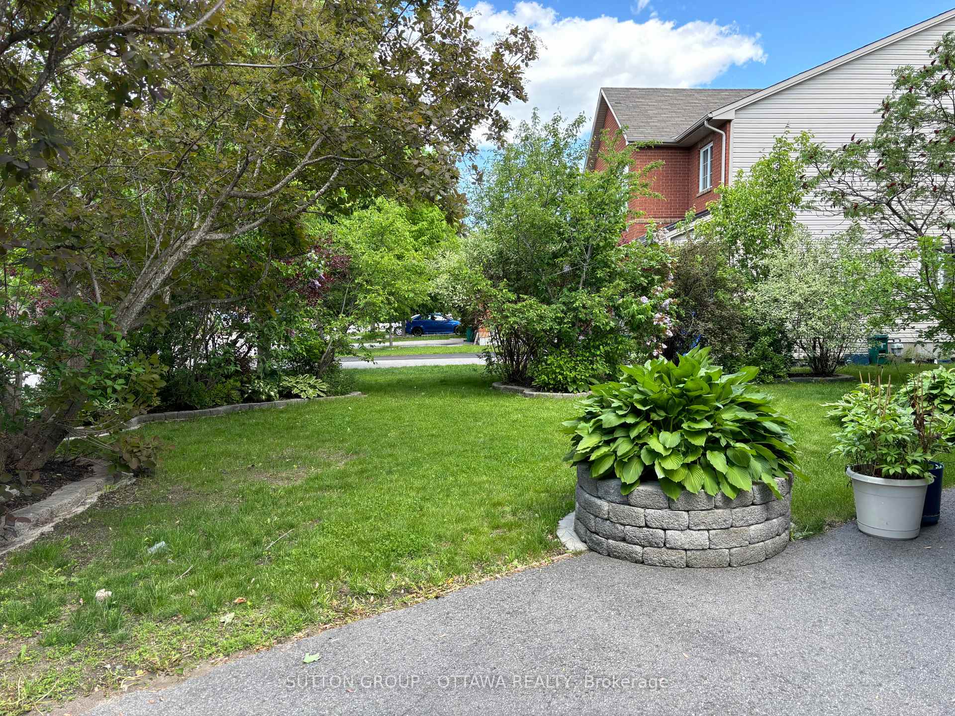Photo 39 of 645 Aberfoyle Circle NE, Ottawa, Kanata - Morgan's Grant/South March — HOMEH