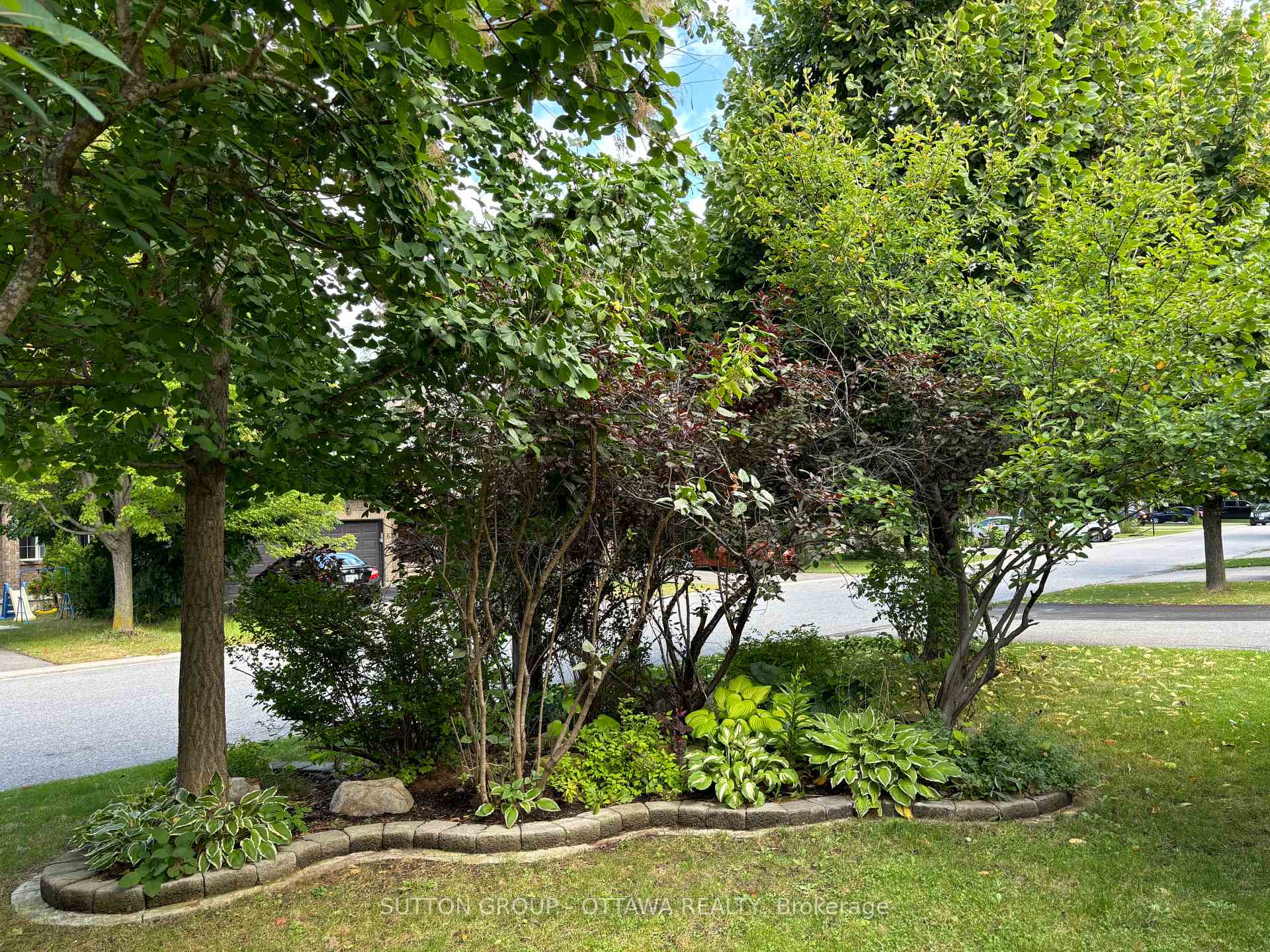 Photo 42 of 645 Aberfoyle Circle NE, Ottawa, Kanata - Morgan's Grant/South March — HOMEH