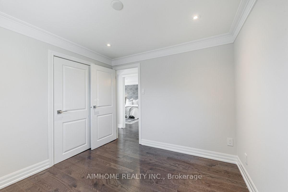 Photo 23 of 51 Royal Orchard Boulevard, Markham, Royal Orchard — HOMEH