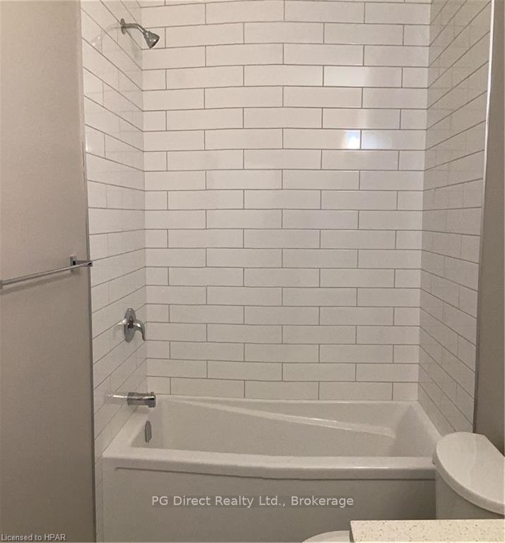 Photo 7 of 81 Donnenwerth Drive, Kitchener — HOMEH