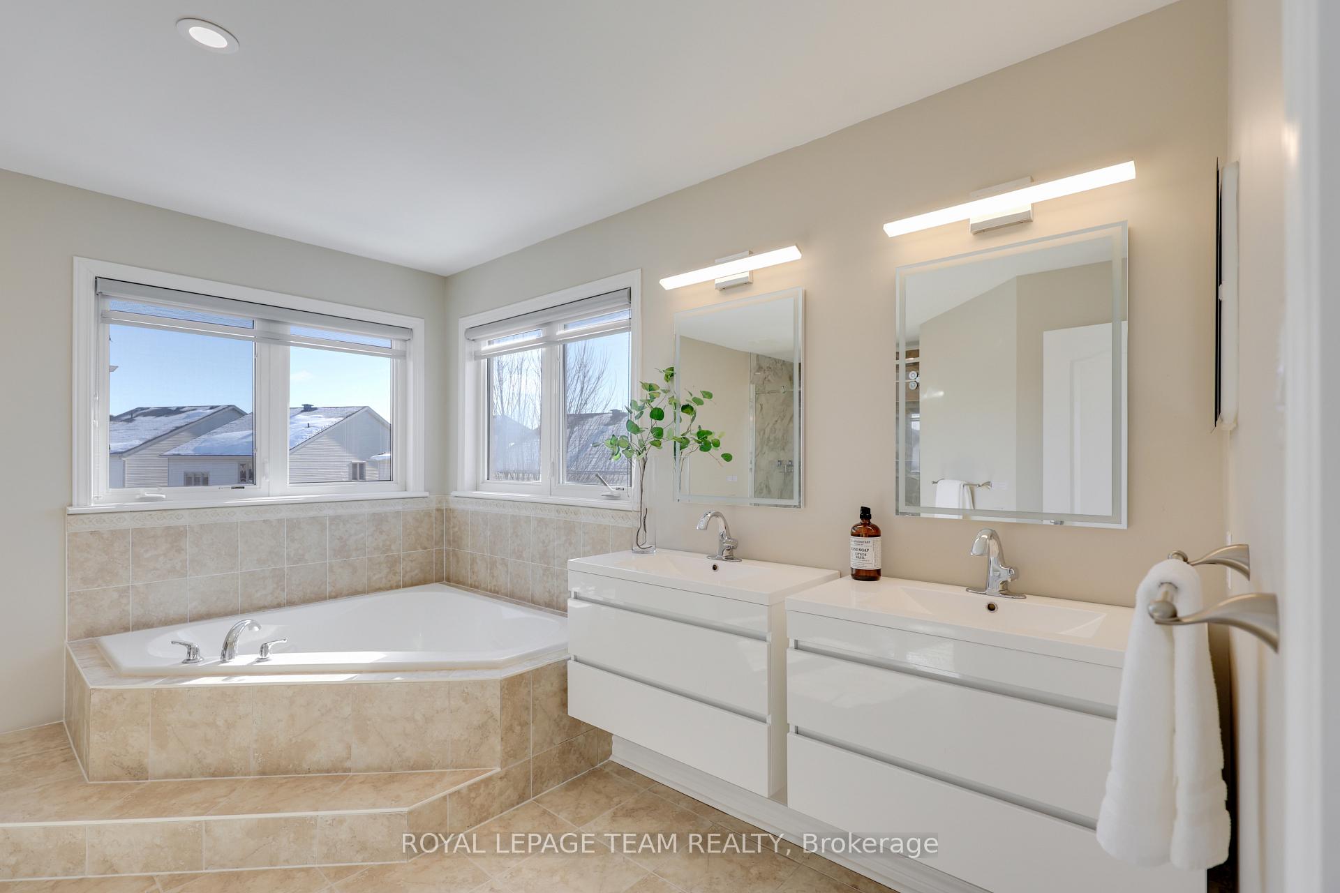 Photo 18 of 726 Kilmar Crescent, Ottawa, Kanata - Kanata Lakes/Heritage Hills — HOMEH