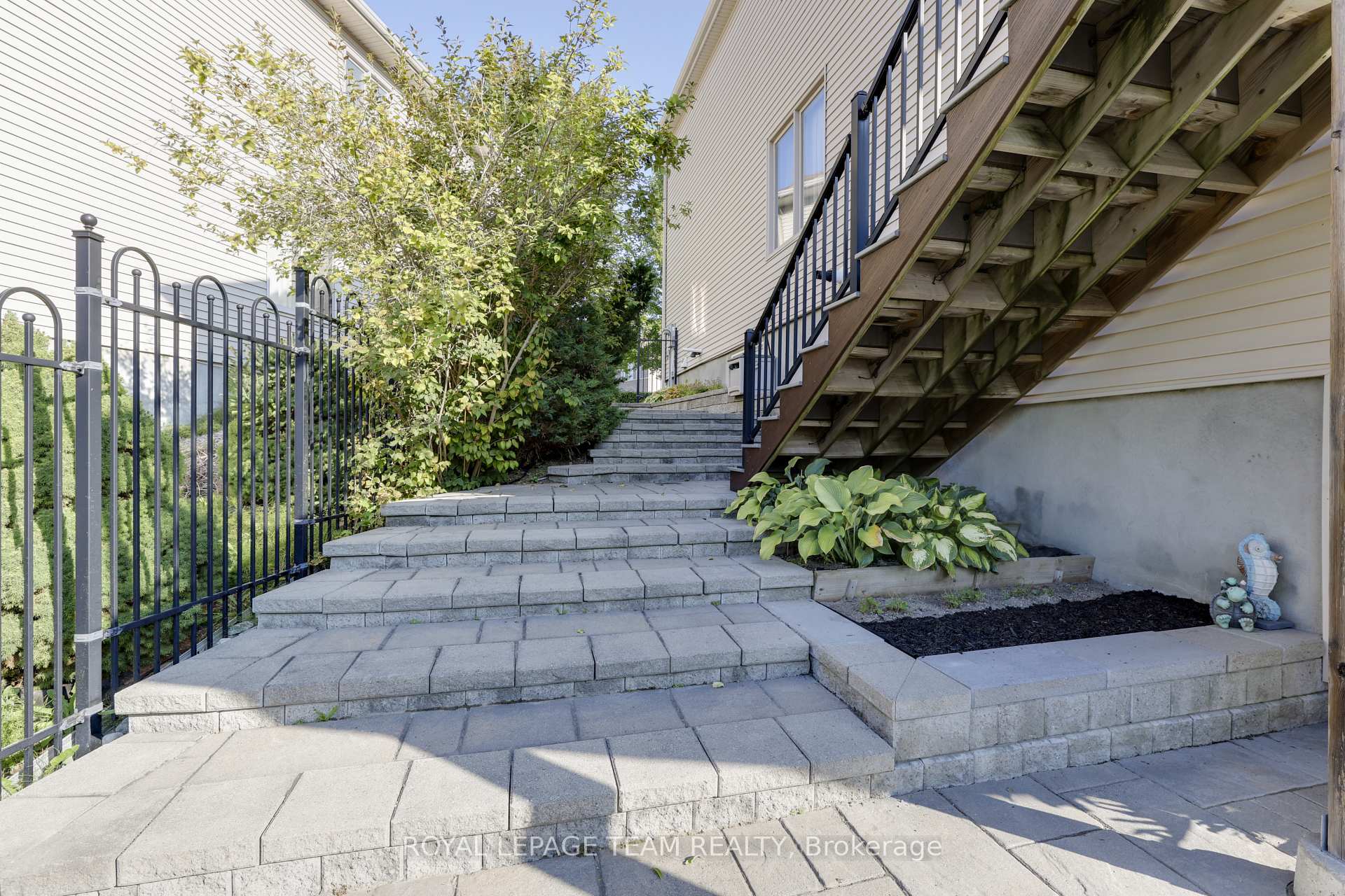 Photo 37 of 726 Kilmar Crescent, Ottawa, Kanata - Kanata Lakes/Heritage Hills — HOMEH