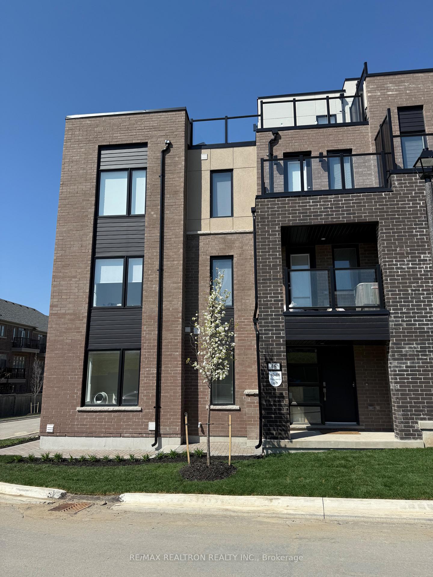 Photo 1 of 46 Herman Gilroy Lane, Markham, Angus Glen — HOMEH
