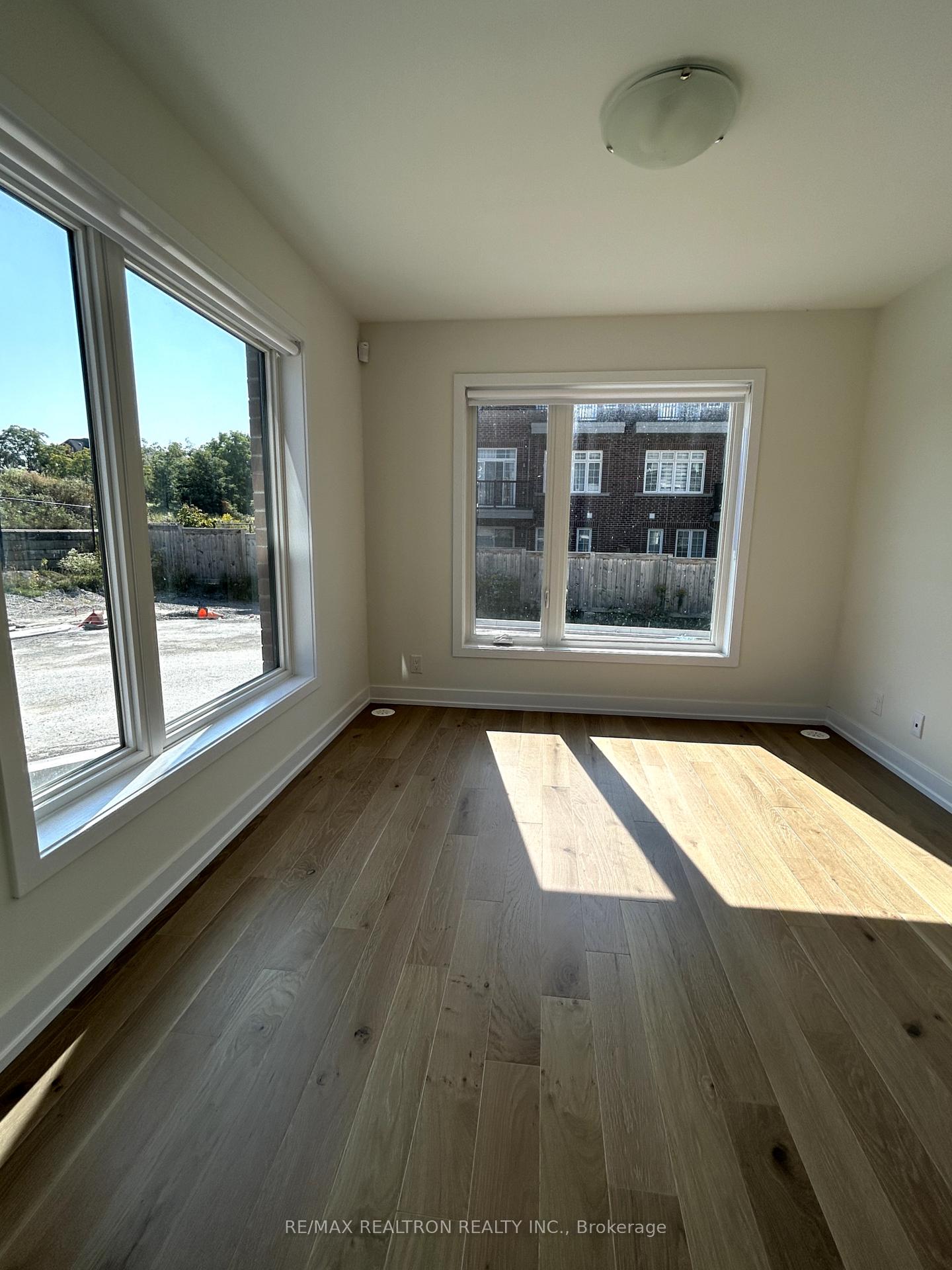 Photo 5 of 46 Herman Gilroy Lane, Markham, Angus Glen — HOMEH