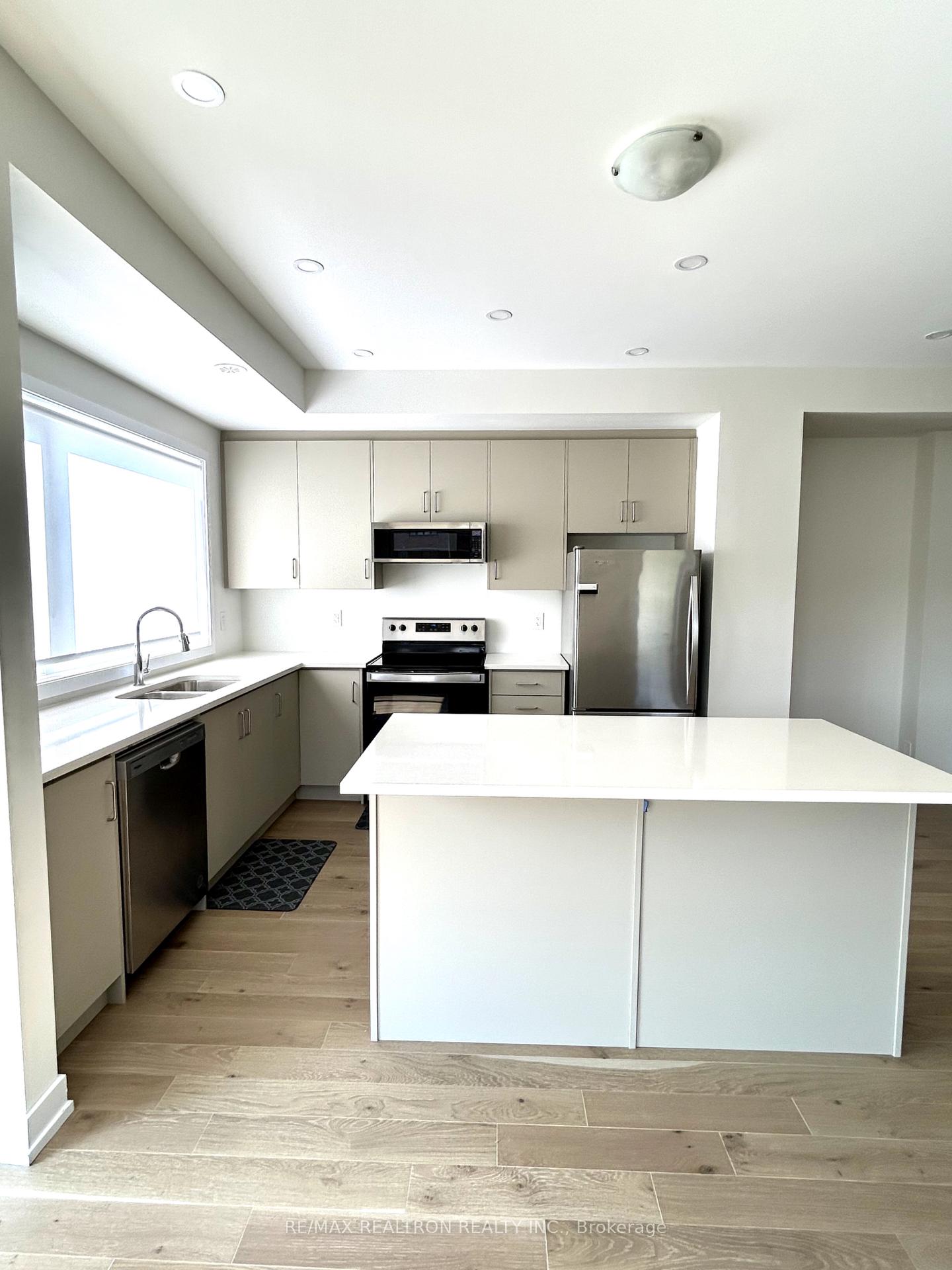Photo 13 of 46 Herman Gilroy Lane, Markham, Angus Glen — HOMEH