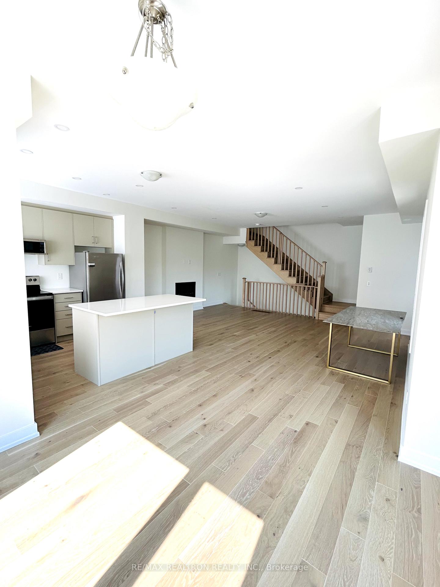 Photo 15 of 46 Herman Gilroy Lane, Markham, Angus Glen — HOMEH
