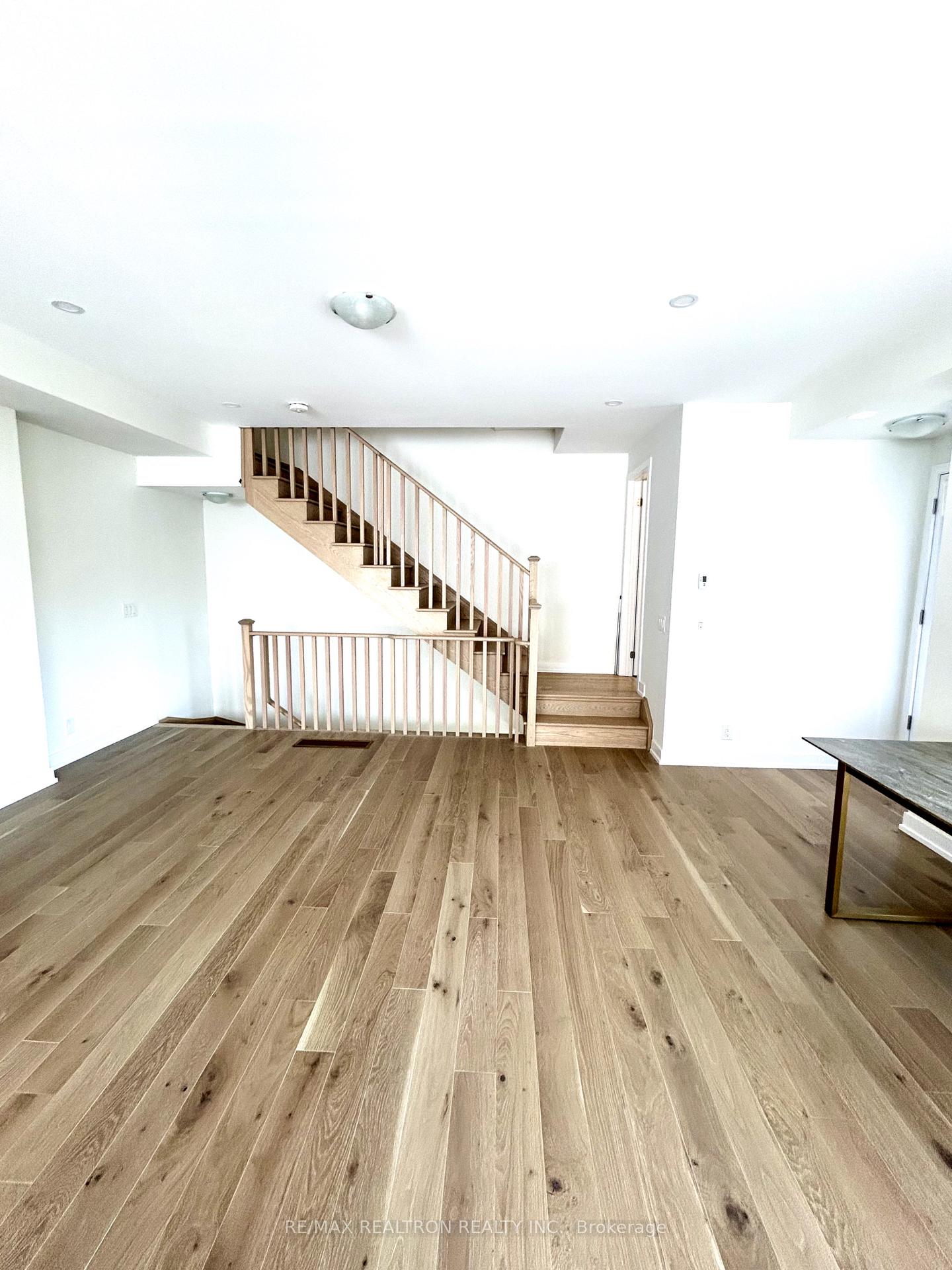Photo 18 of 46 Herman Gilroy Lane, Markham, Angus Glen — HOMEH