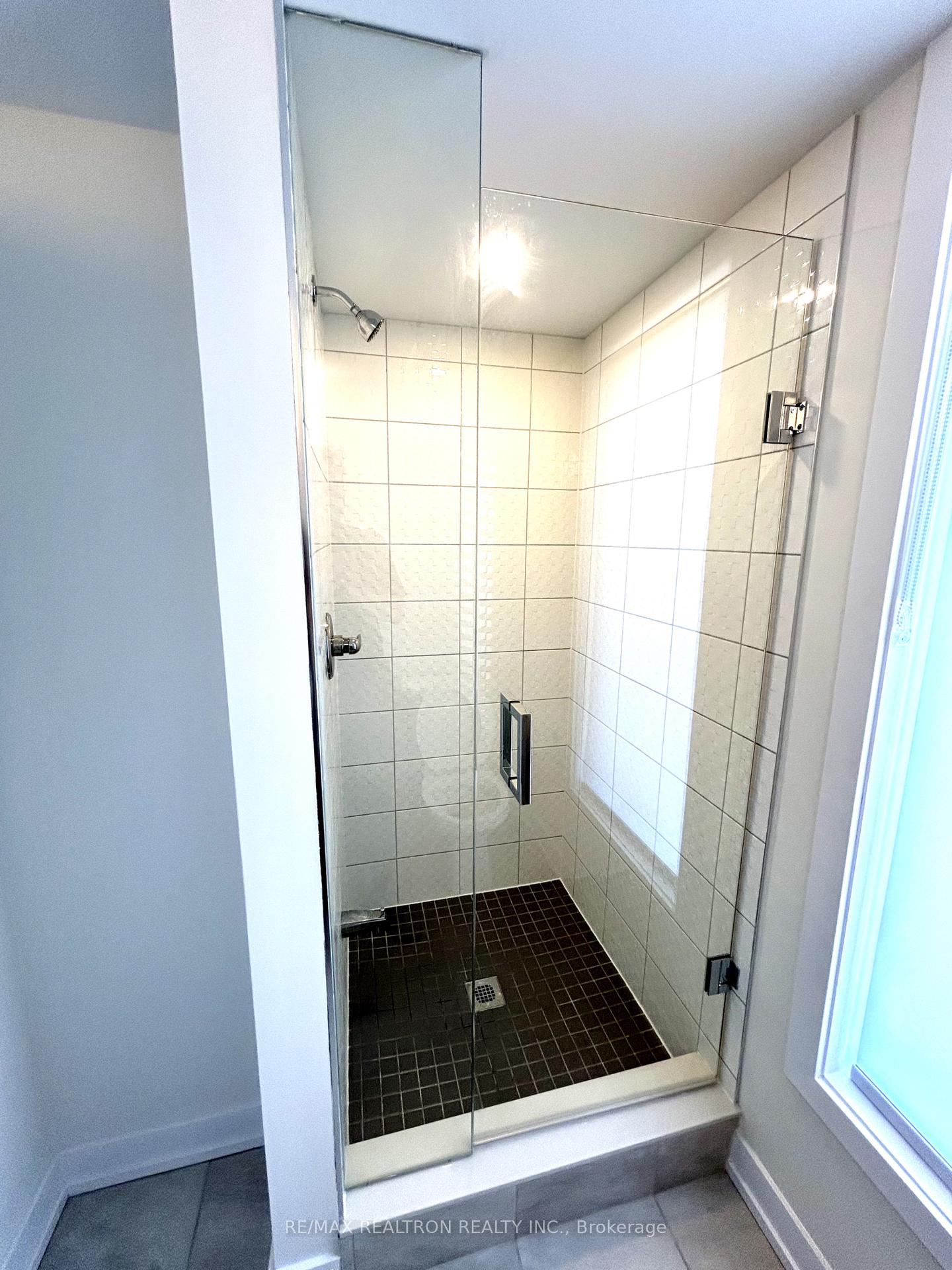 Photo 20 of 46 Herman Gilroy Lane, Markham, Angus Glen — HOMEH