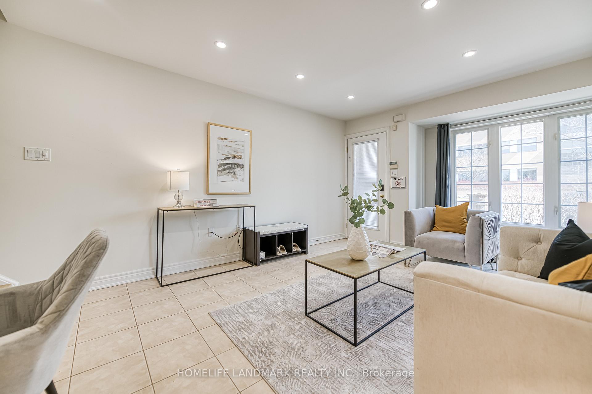 Photo 3 of 2827 Bur Oak Avenue, Markham, Cornell — HOMEH
