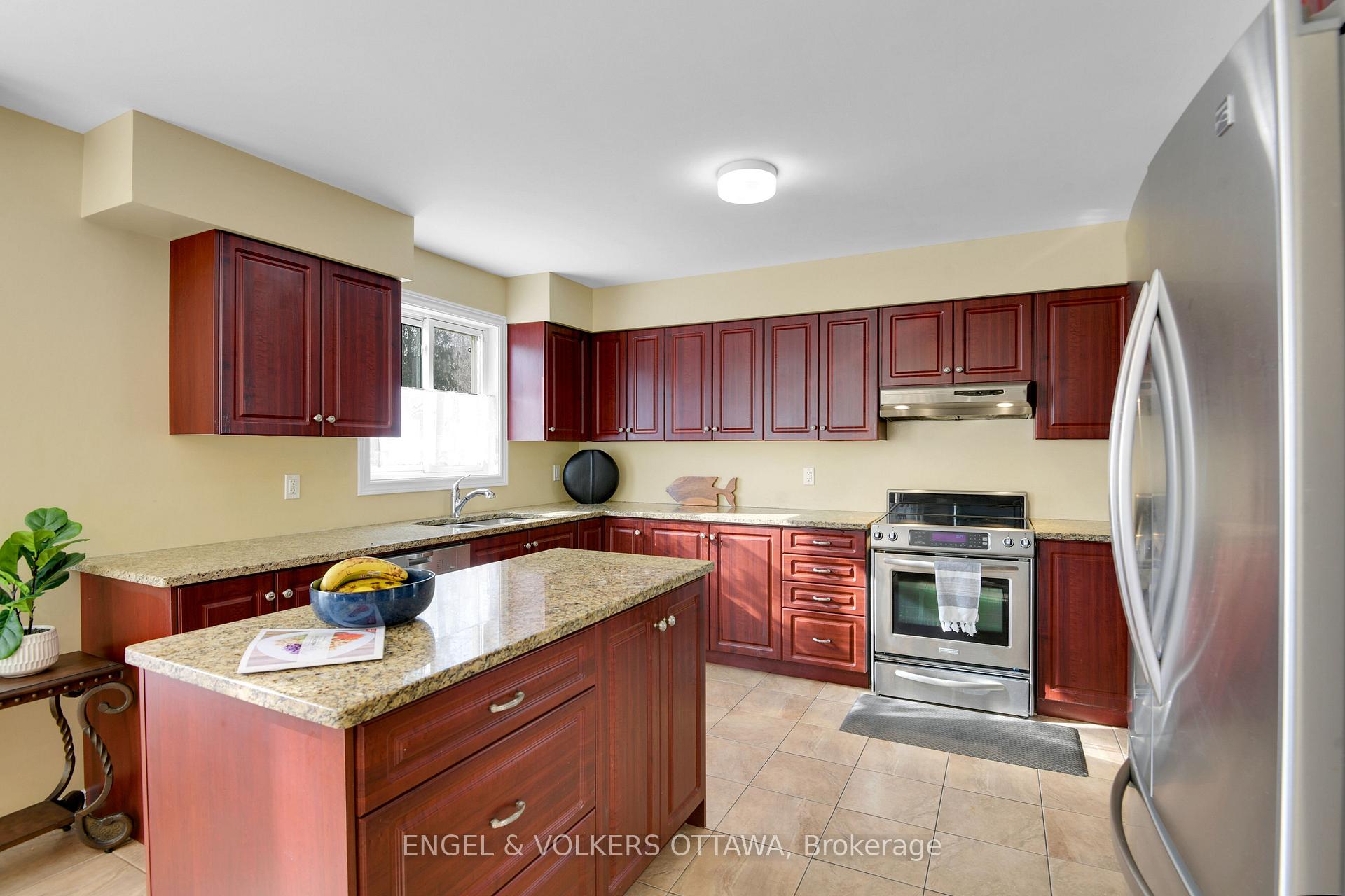 Photo 8 of 33 Morgan's Grant Way, Ottawa, Kanata - Morgan's Grant/South March — HOMEH