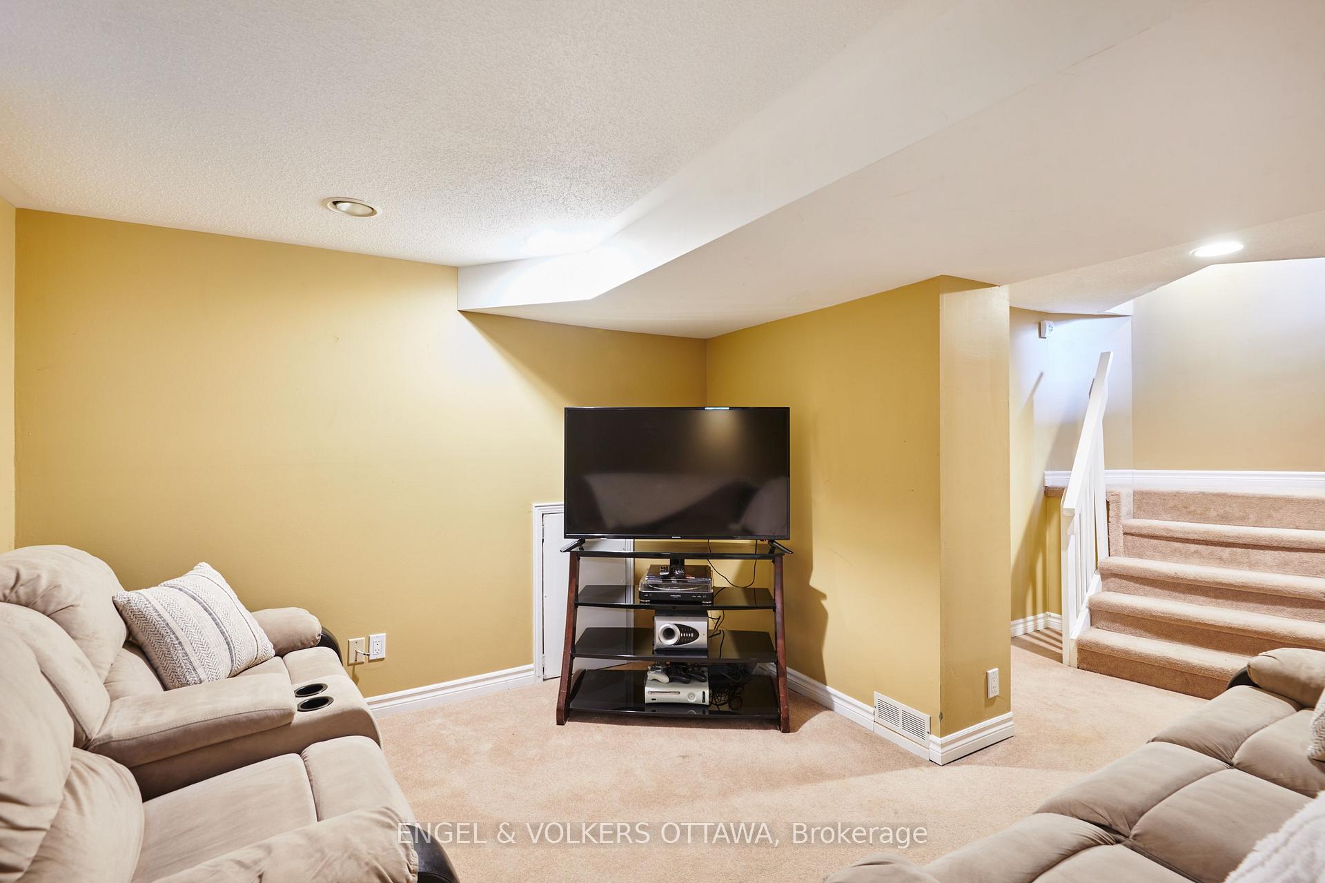 Photo 26 of 33 Morgan's Grant Way, Ottawa, Kanata - Morgan's Grant/South March — HOMEH
