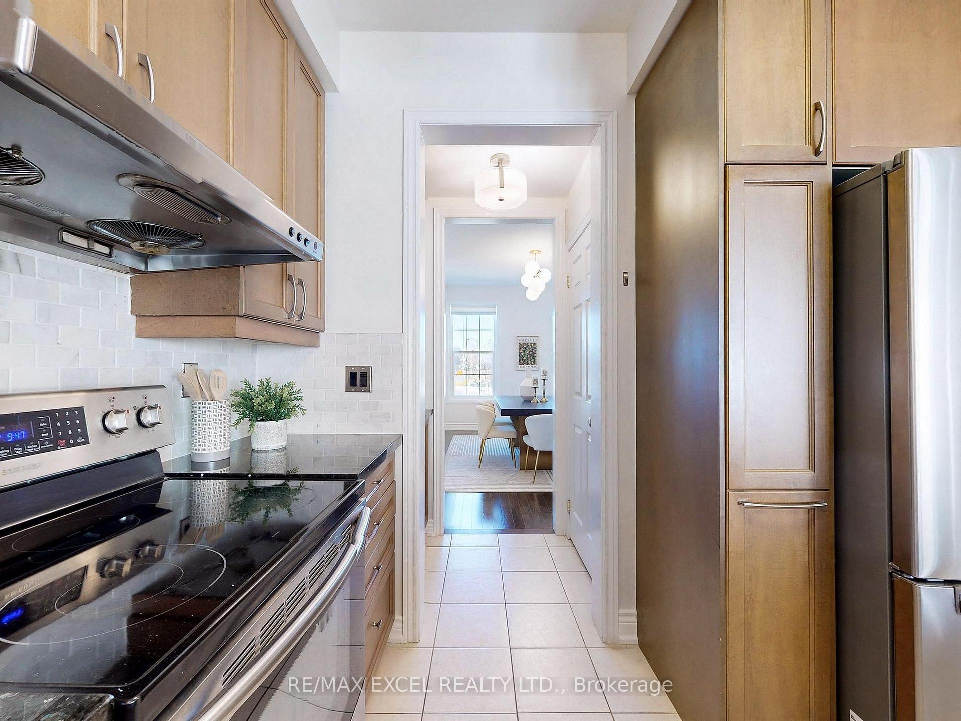 Photo 12 of 10327 Woodbine Avenue, Markham, Cathedraltown — HOMEH