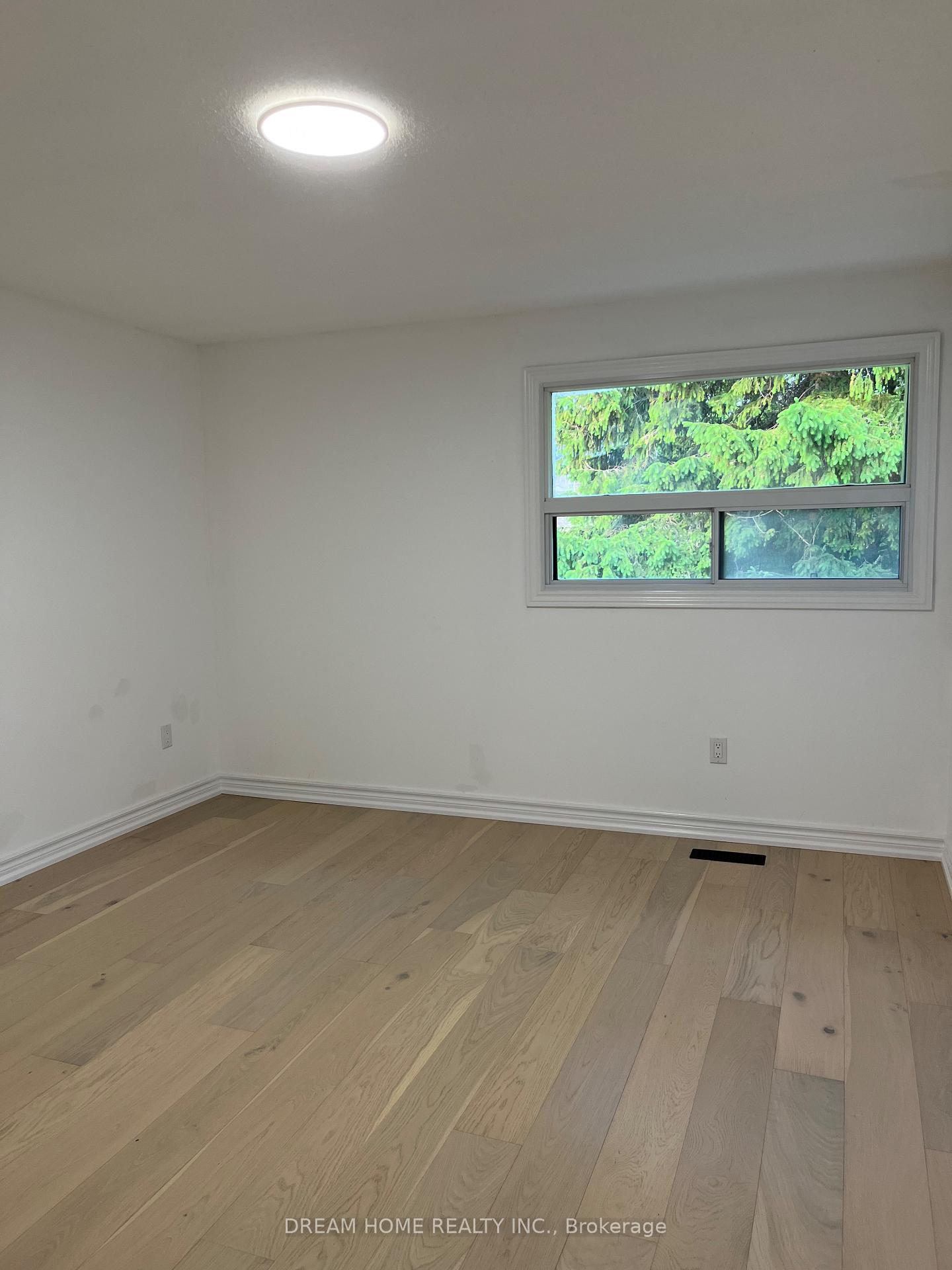 Photo 12 of 128 Larksmere Court, Markham, Milliken Mills West — HOMEH