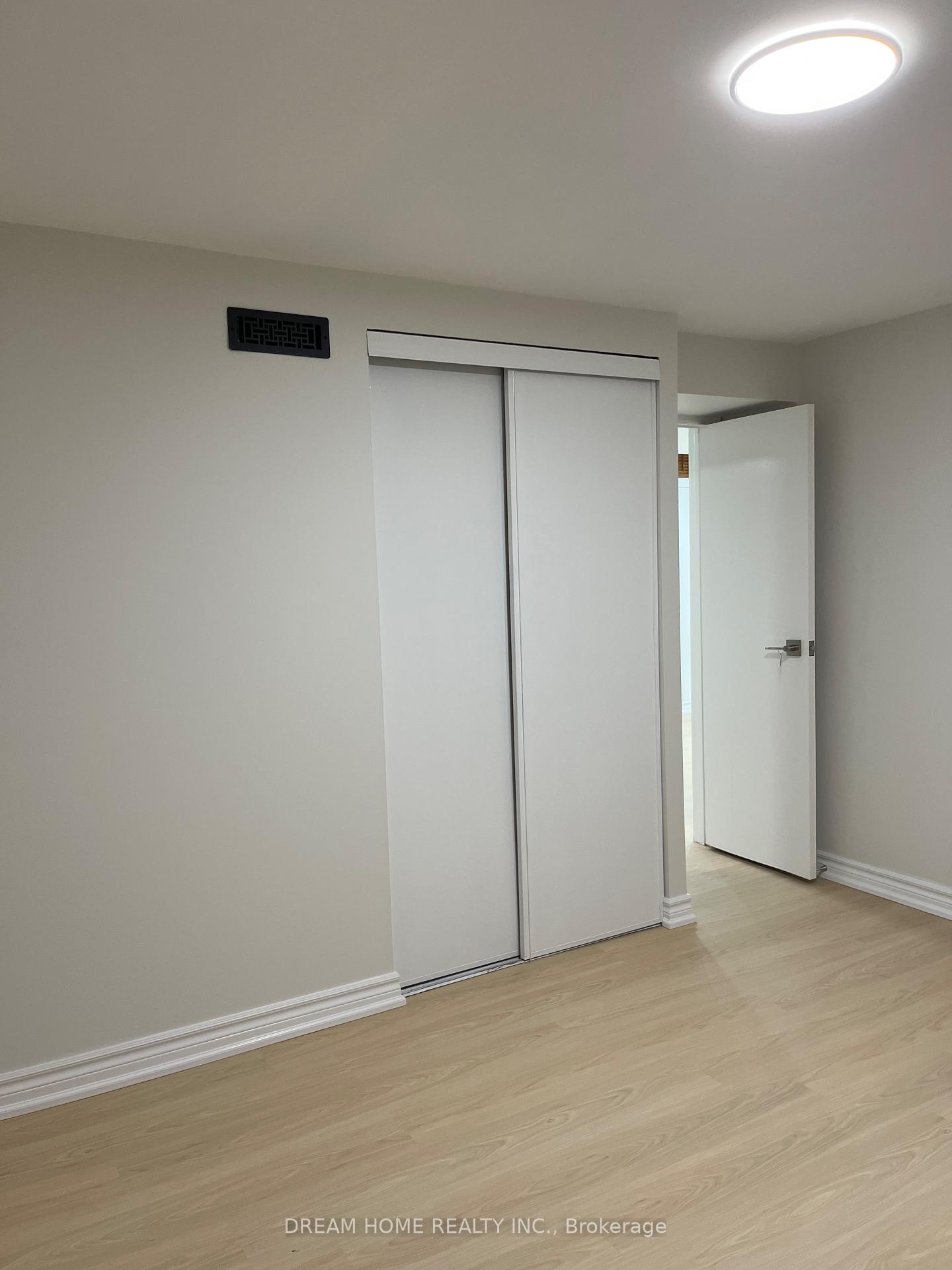 Photo 20 of 128 Larksmere Court, Markham, Milliken Mills West — HOMEH