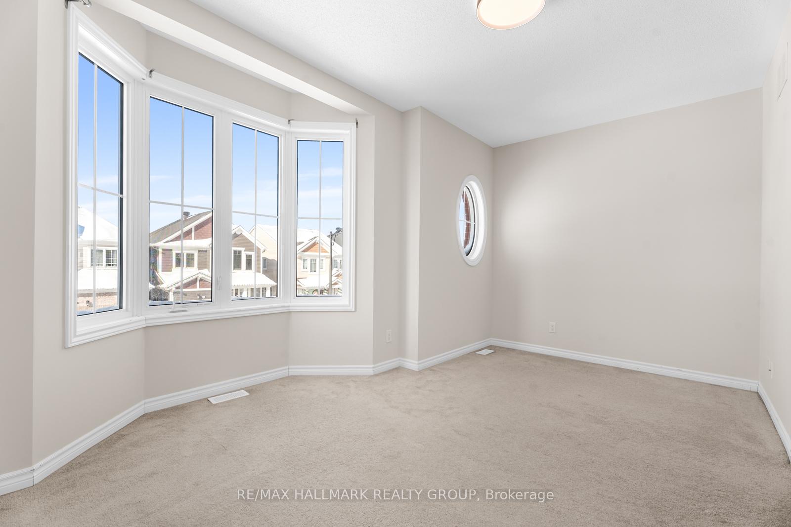 Photo 17 of 60 Solaris Drive, Ottawa, Kanata - Emerald Meadows/Trailwest — HOMEH