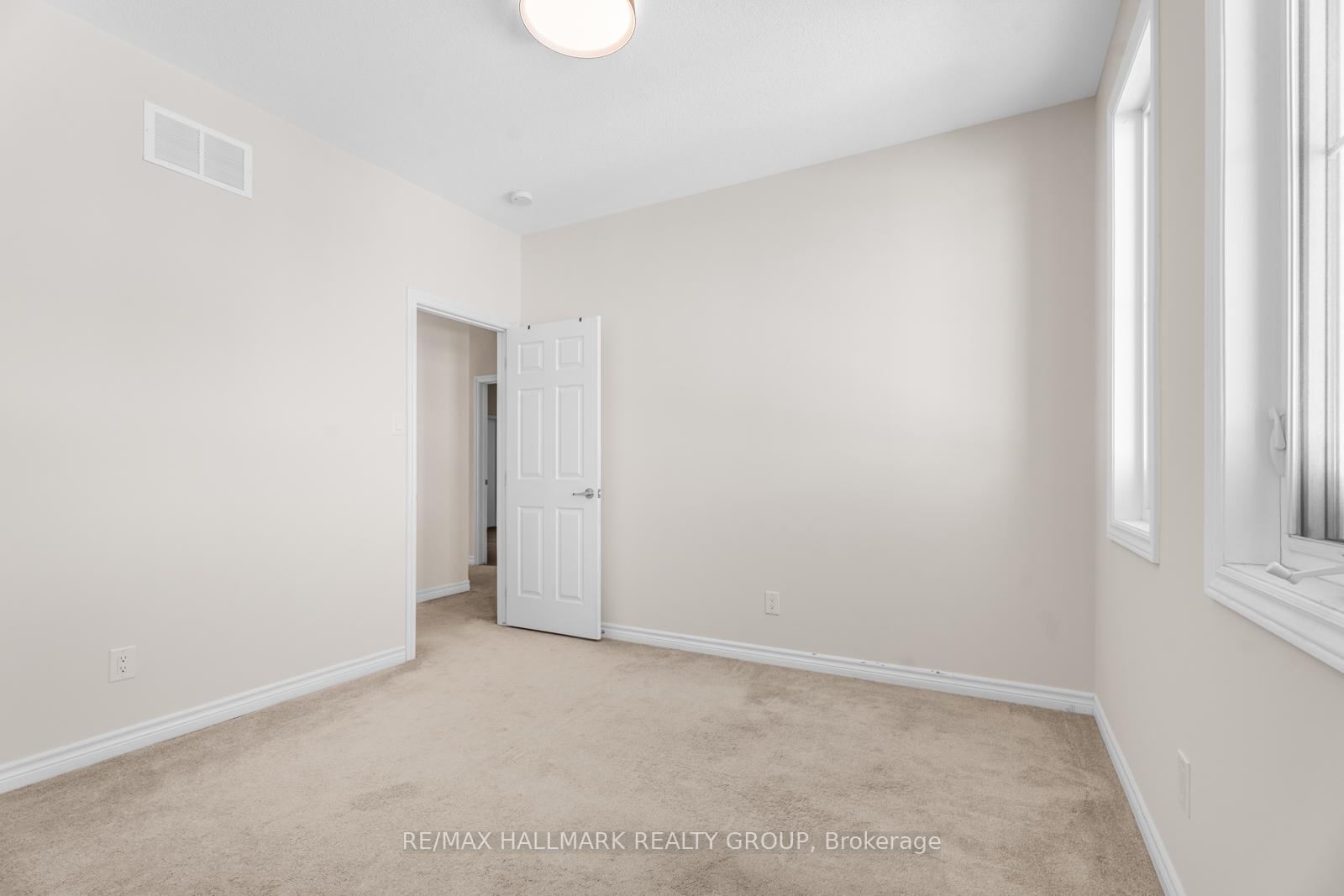 Photo 21 of 60 Solaris Drive, Ottawa, Kanata - Emerald Meadows/Trailwest — HOMEH