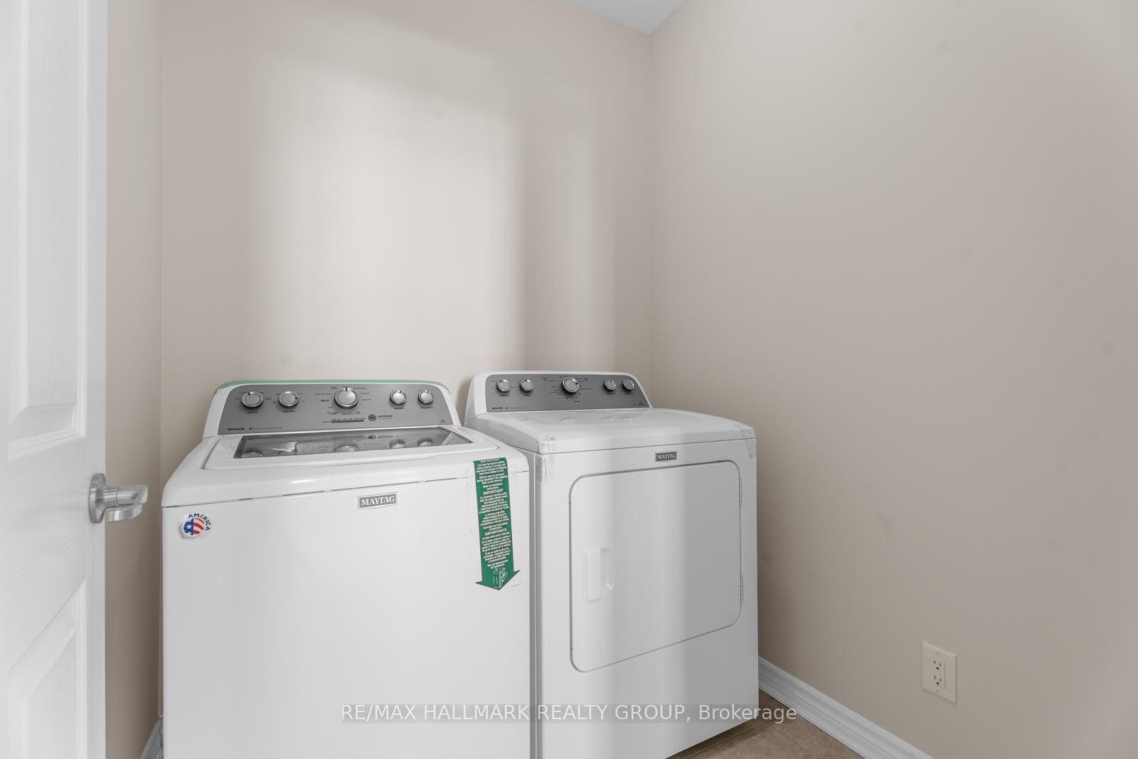 Photo 24 of 60 Solaris Drive, Ottawa, Kanata - Emerald Meadows/Trailwest — HOMEH