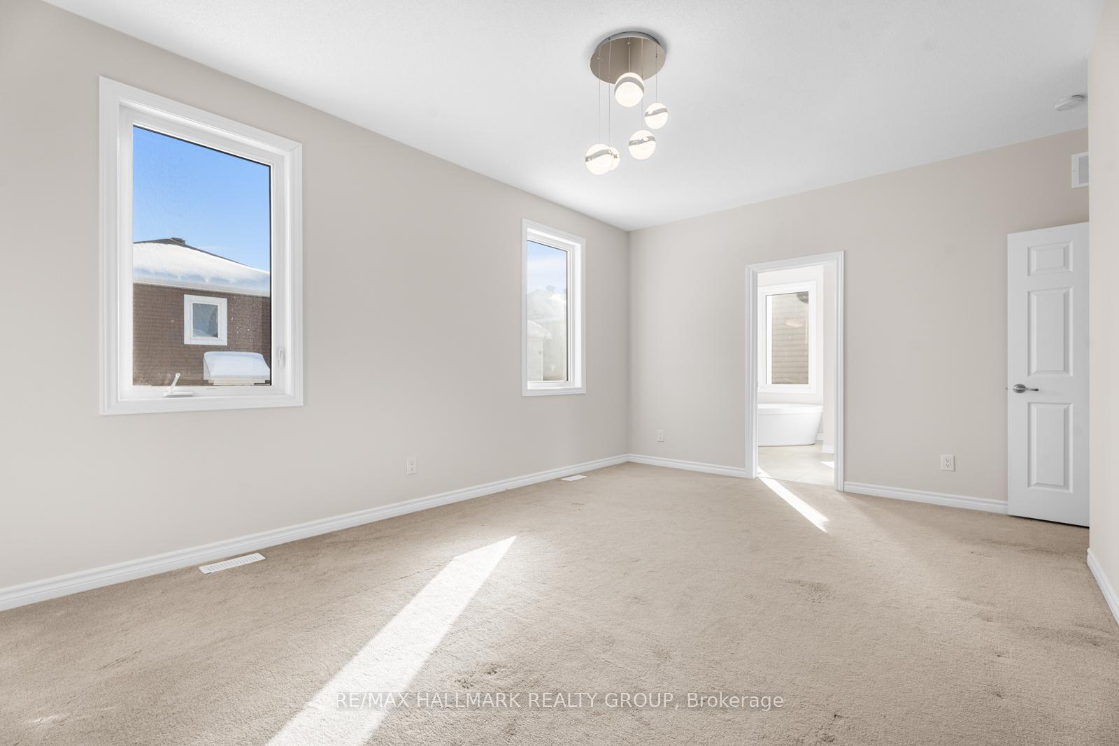 Photo 29 of 60 Solaris Drive, Ottawa, Kanata - Emerald Meadows/Trailwest — HOMEH