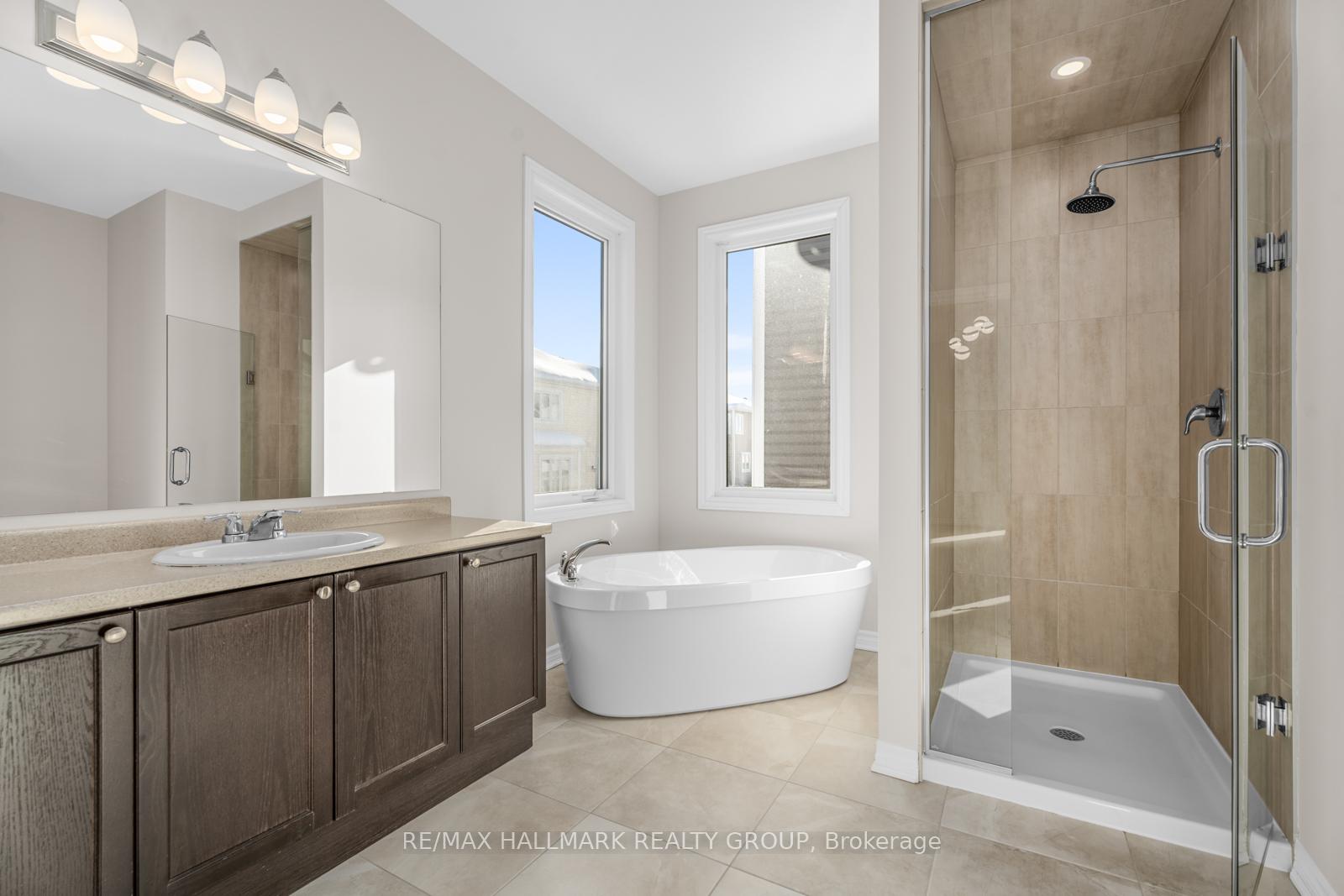 Photo 30 of 60 Solaris Drive, Ottawa, Kanata - Emerald Meadows/Trailwest — HOMEH