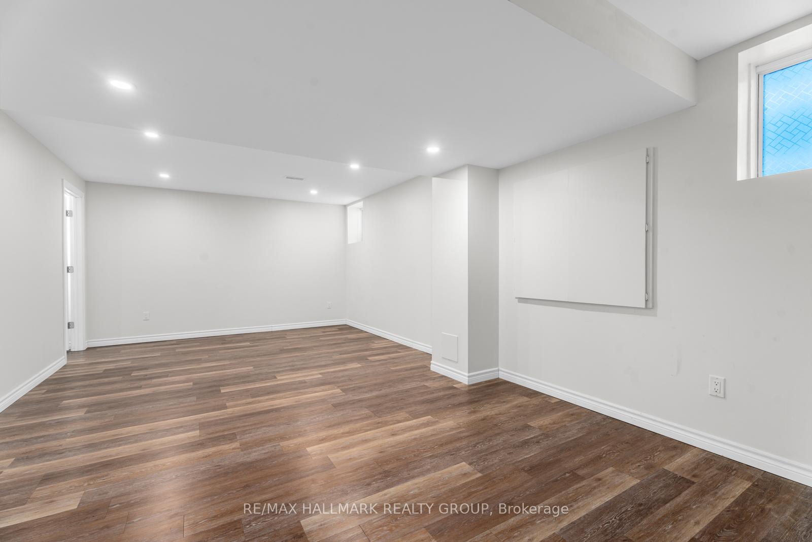 Photo 33 of 60 Solaris Drive, Ottawa, Kanata - Emerald Meadows/Trailwest — HOMEH