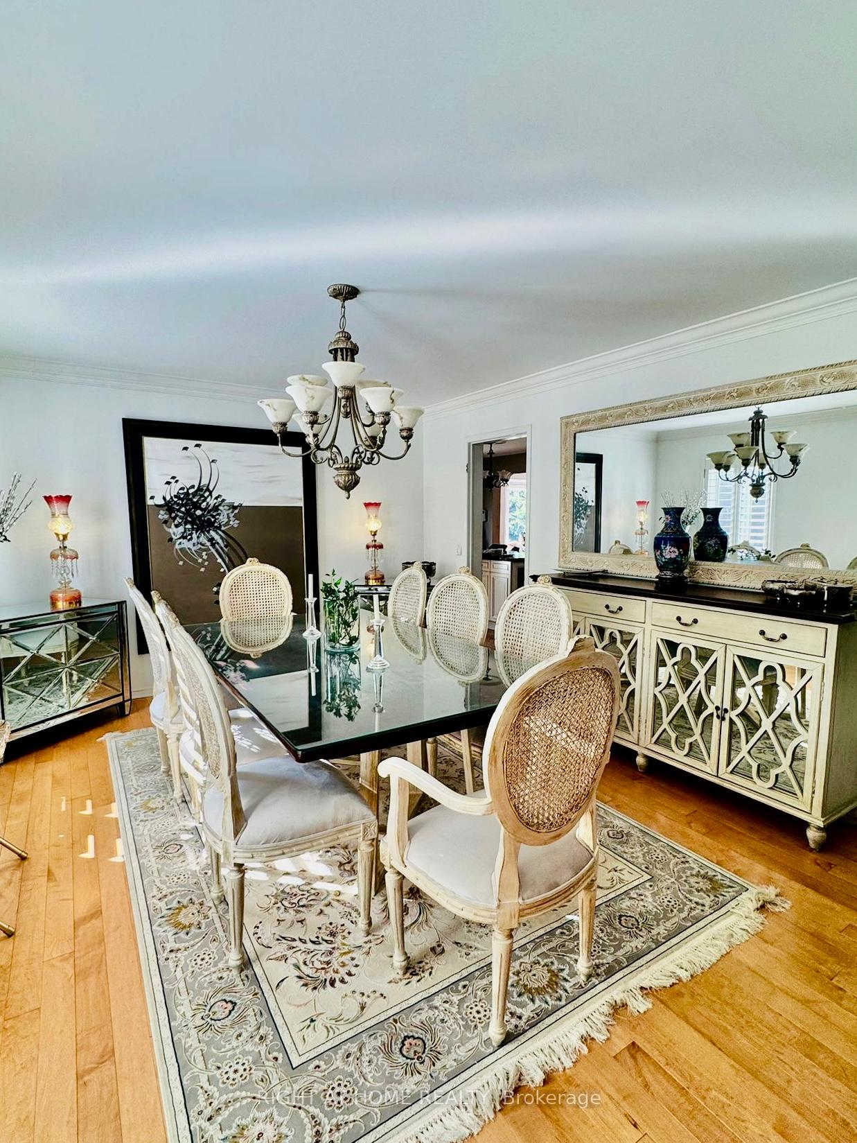 Photo 11 of 23 Lismer Court, Markham, Unionville — HOMEH