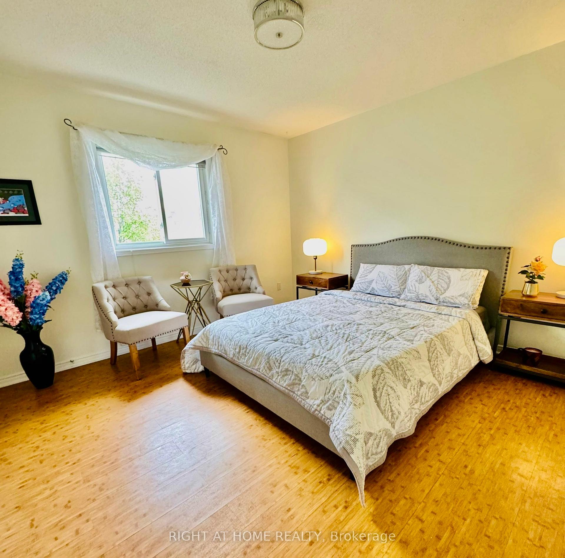 Photo 25 of 23 Lismer Court, Markham, Unionville — HOMEH