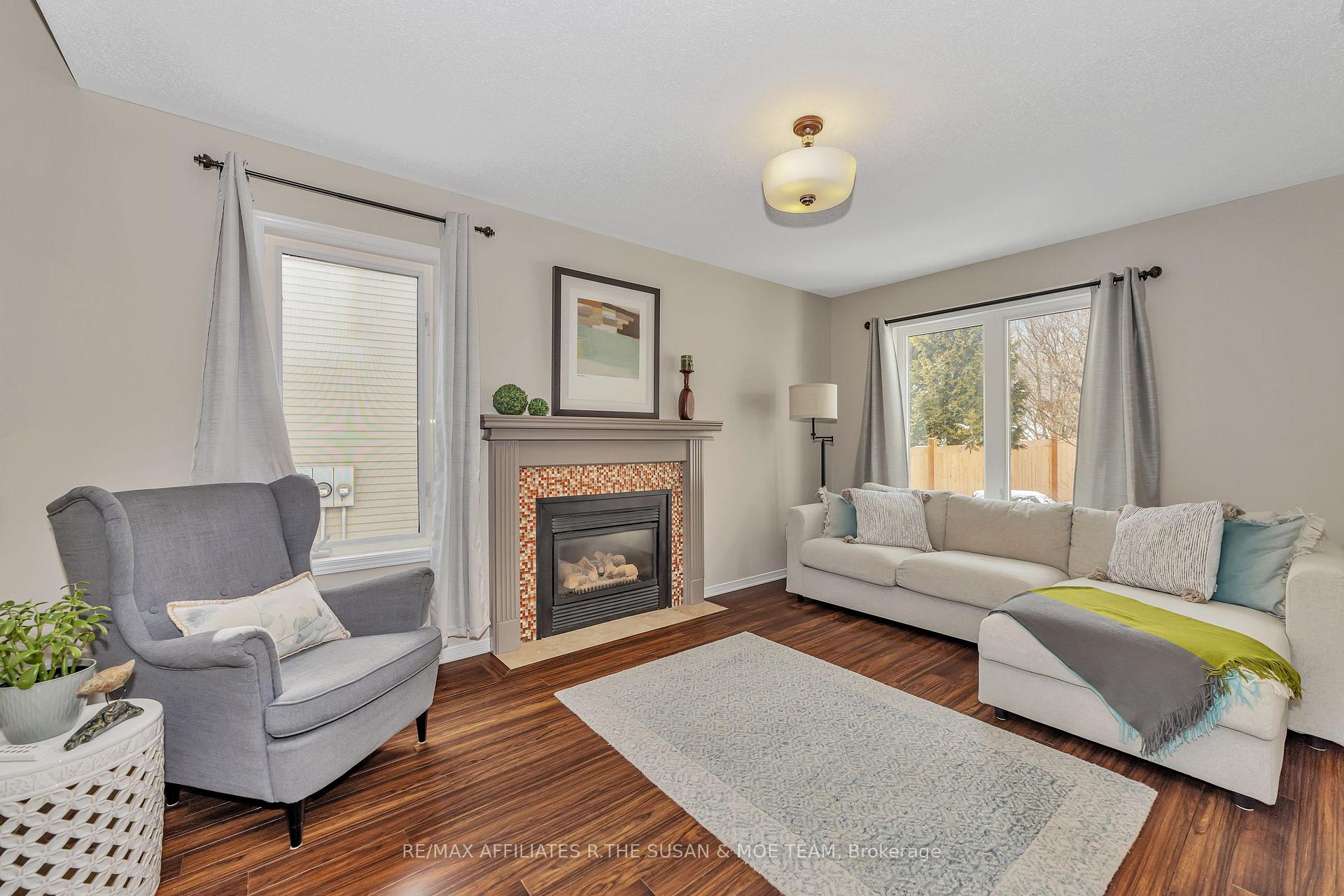 Photo 6 of 28 Hemlo Crescent, Ottawa, Kanata - Kanata Lakes/Heritage Hills — HOMEH