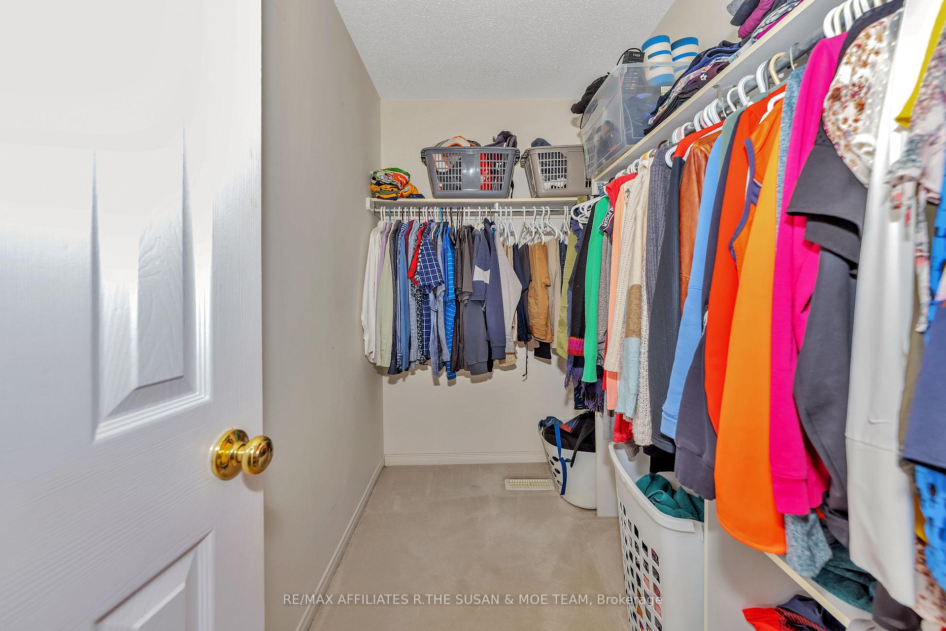 Photo 23 of 28 Hemlo Crescent, Ottawa, Kanata - Kanata Lakes/Heritage Hills — HOMEH