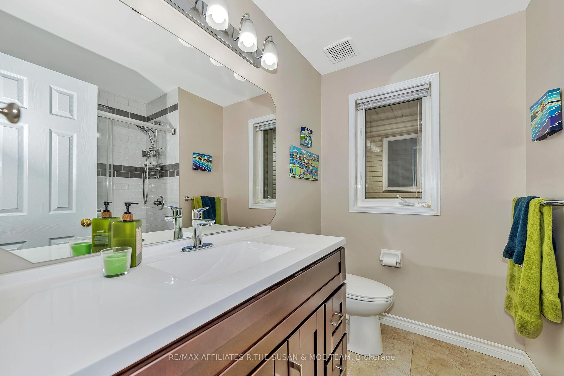 Photo 27 of 28 Hemlo Crescent, Ottawa, Kanata - Kanata Lakes/Heritage Hills — HOMEH