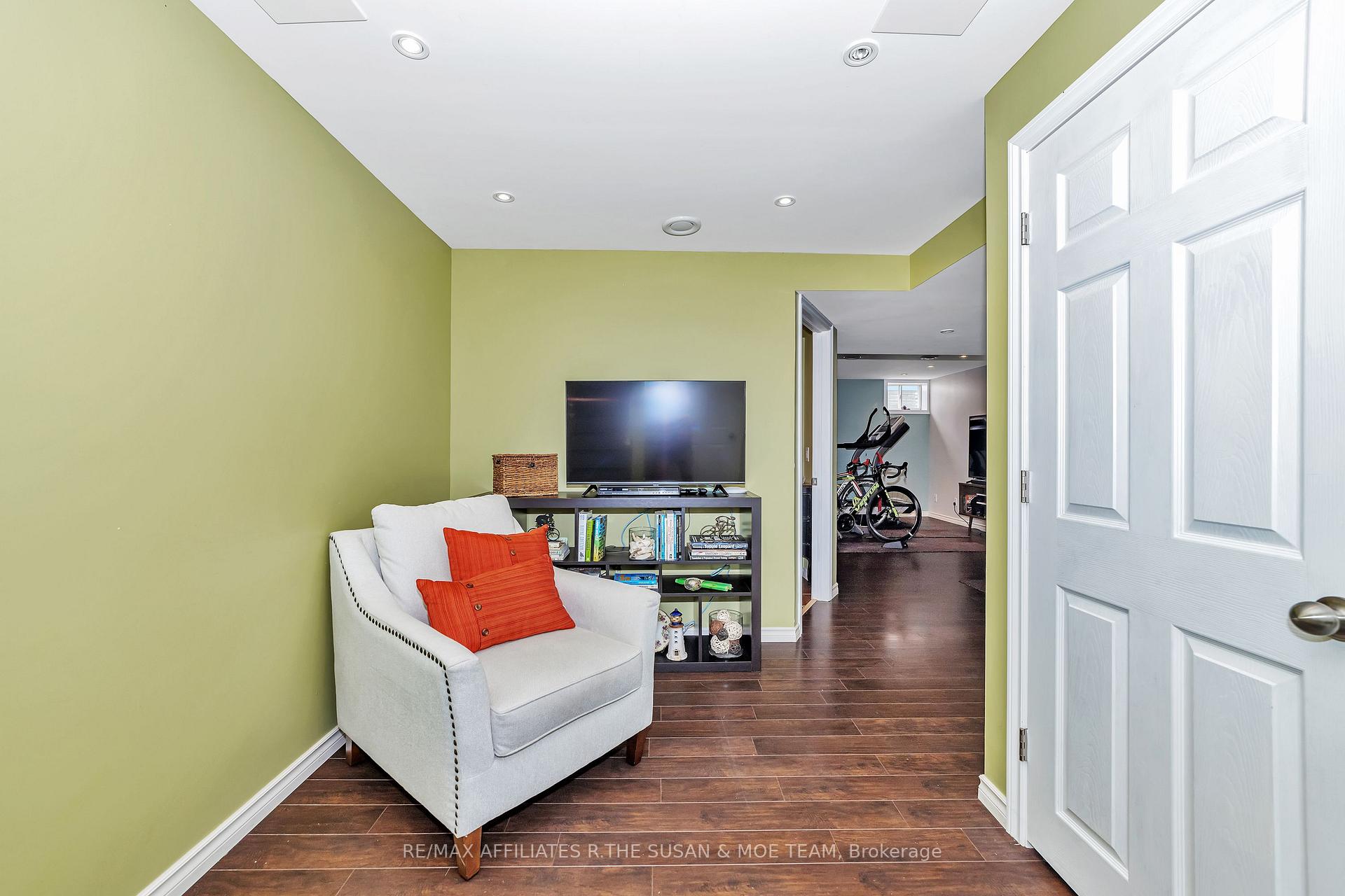 Photo 30 of 28 Hemlo Crescent, Ottawa, Kanata - Kanata Lakes/Heritage Hills — HOMEH