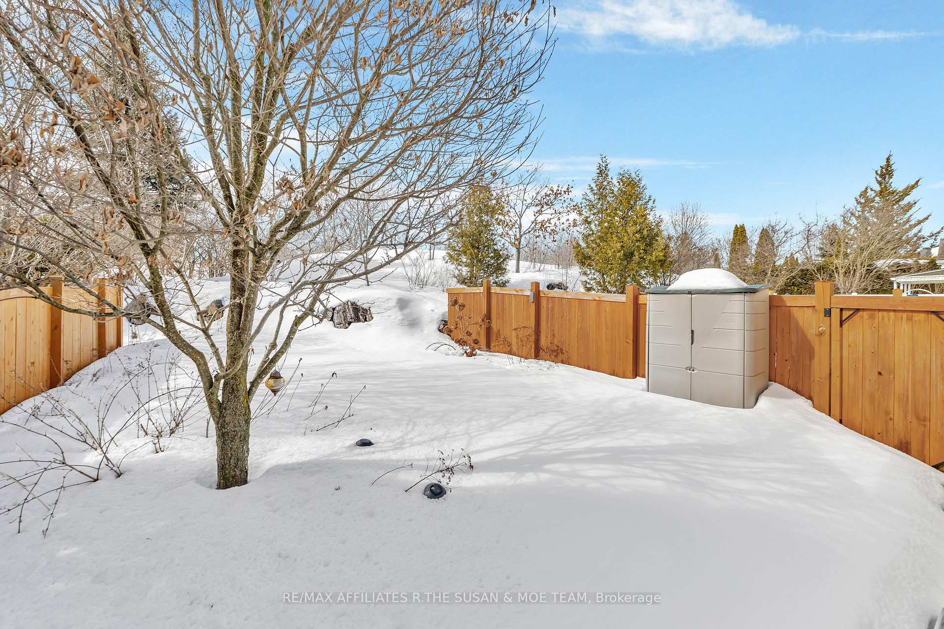 Photo 37 of 28 Hemlo Crescent, Ottawa, Kanata - Kanata Lakes/Heritage Hills — HOMEH