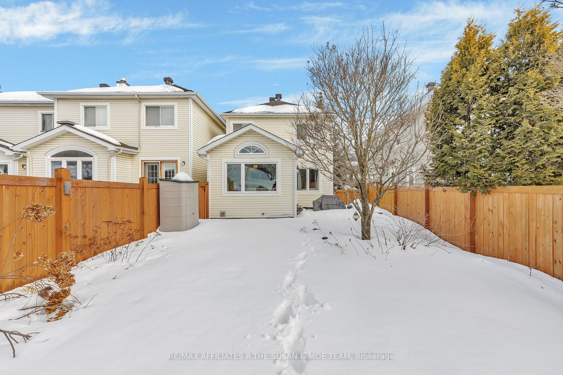 Photo 38 of 28 Hemlo Crescent, Ottawa, Kanata - Kanata Lakes/Heritage Hills — HOMEH