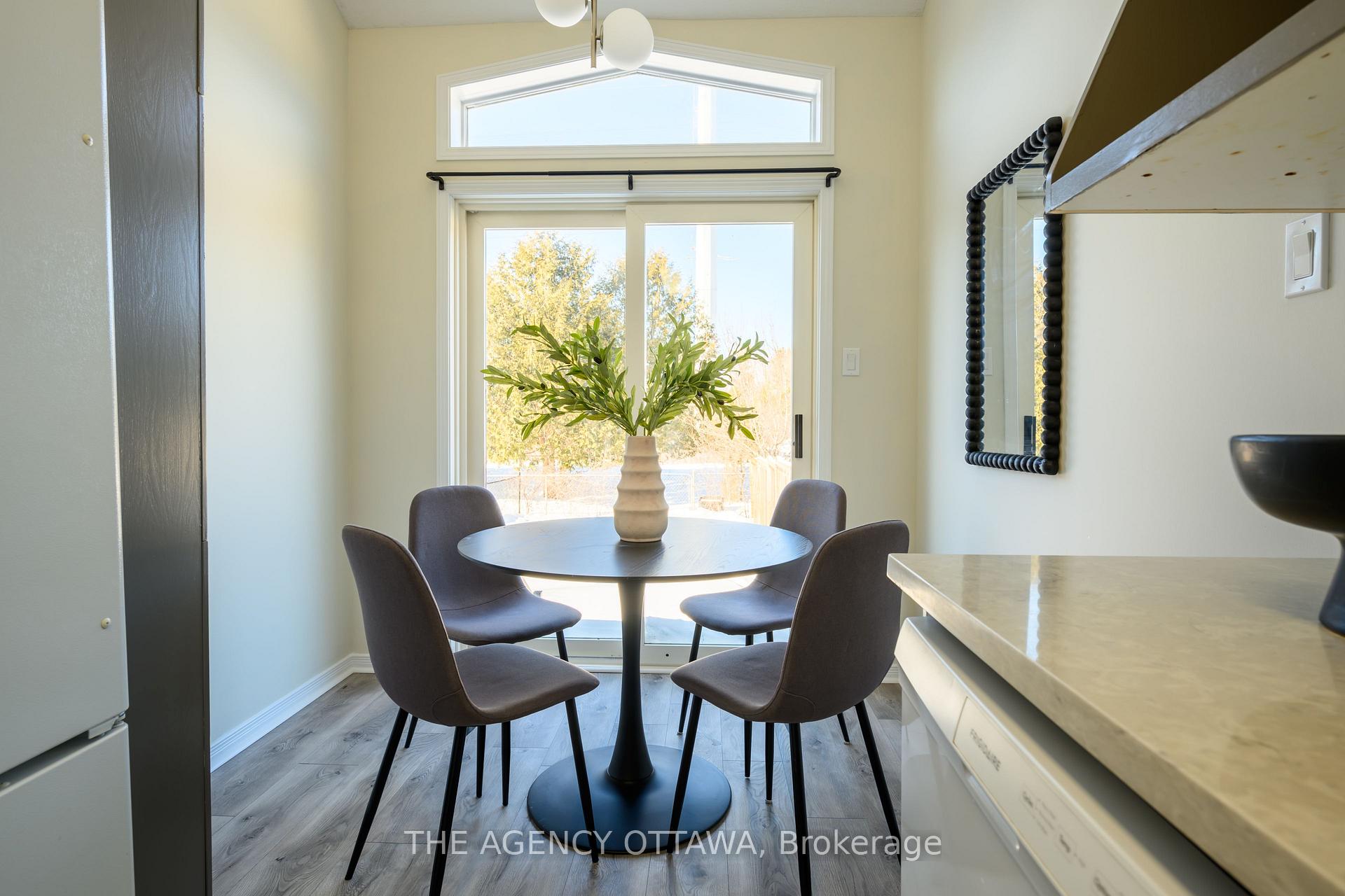 Photo 7 of 53 Springcreek Crescent, Ottawa, Kanata - Bridlewood — HOMEH