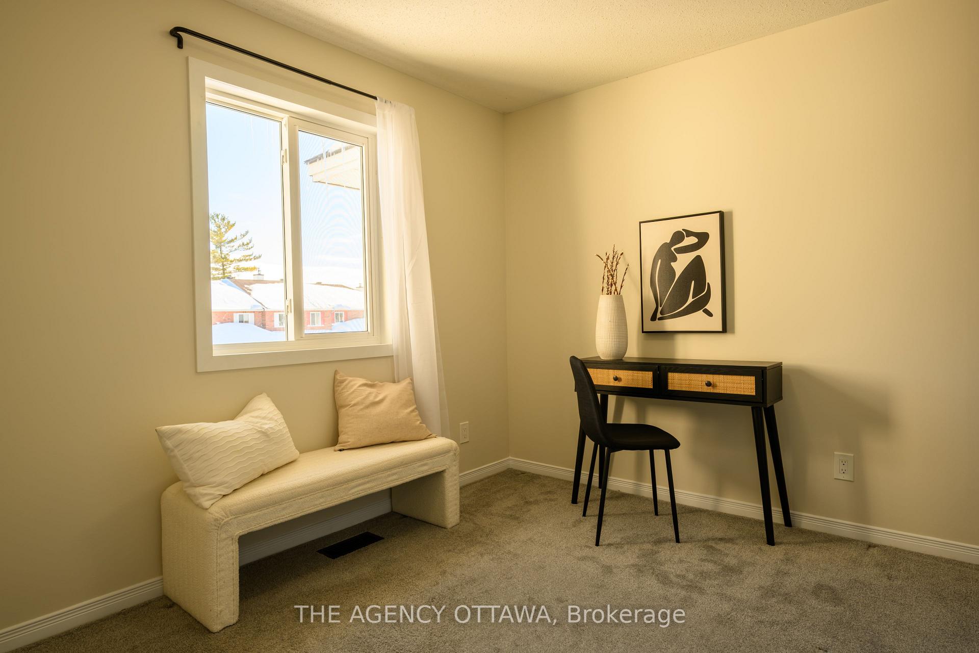 Photo 12 of 53 Springcreek Crescent, Ottawa, Kanata - Bridlewood — HOMEH