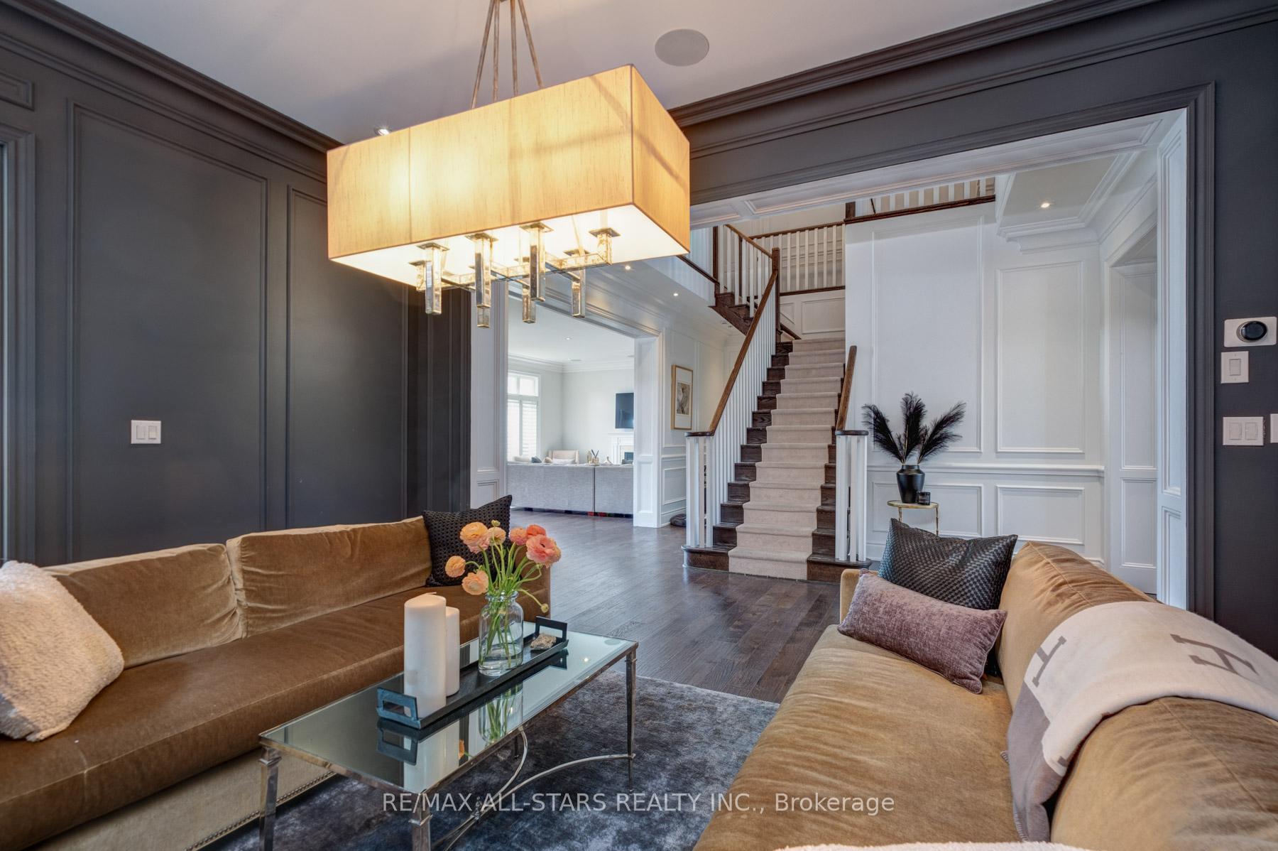 Photo 6 of 66 Royal West Road, Markham, Angus Glen — HOMEH