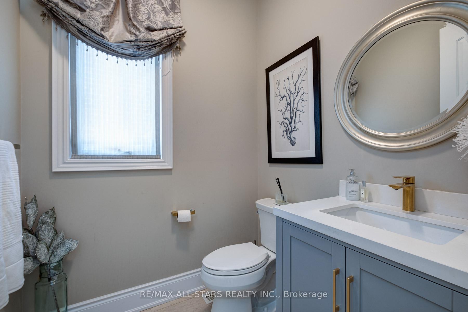 Photo 11 of 66 Royal West Road, Markham, Angus Glen — HOMEH