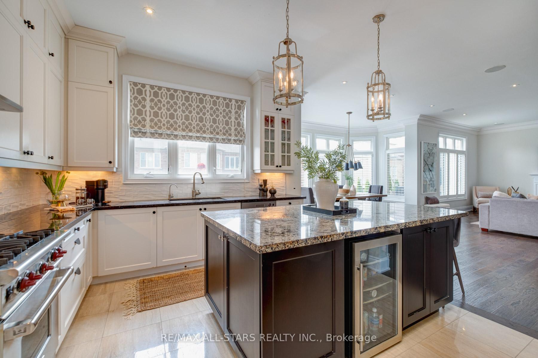 Photo 12 of 66 Royal West Road, Markham, Angus Glen — HOMEH