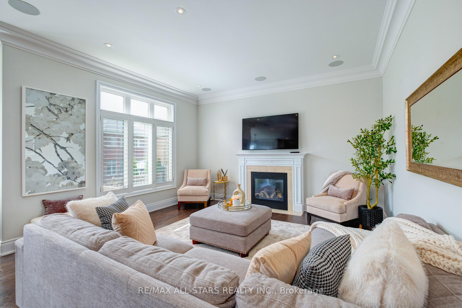 Photo 18 of 66 Royal West Road, Markham, Angus Glen — HOMEH