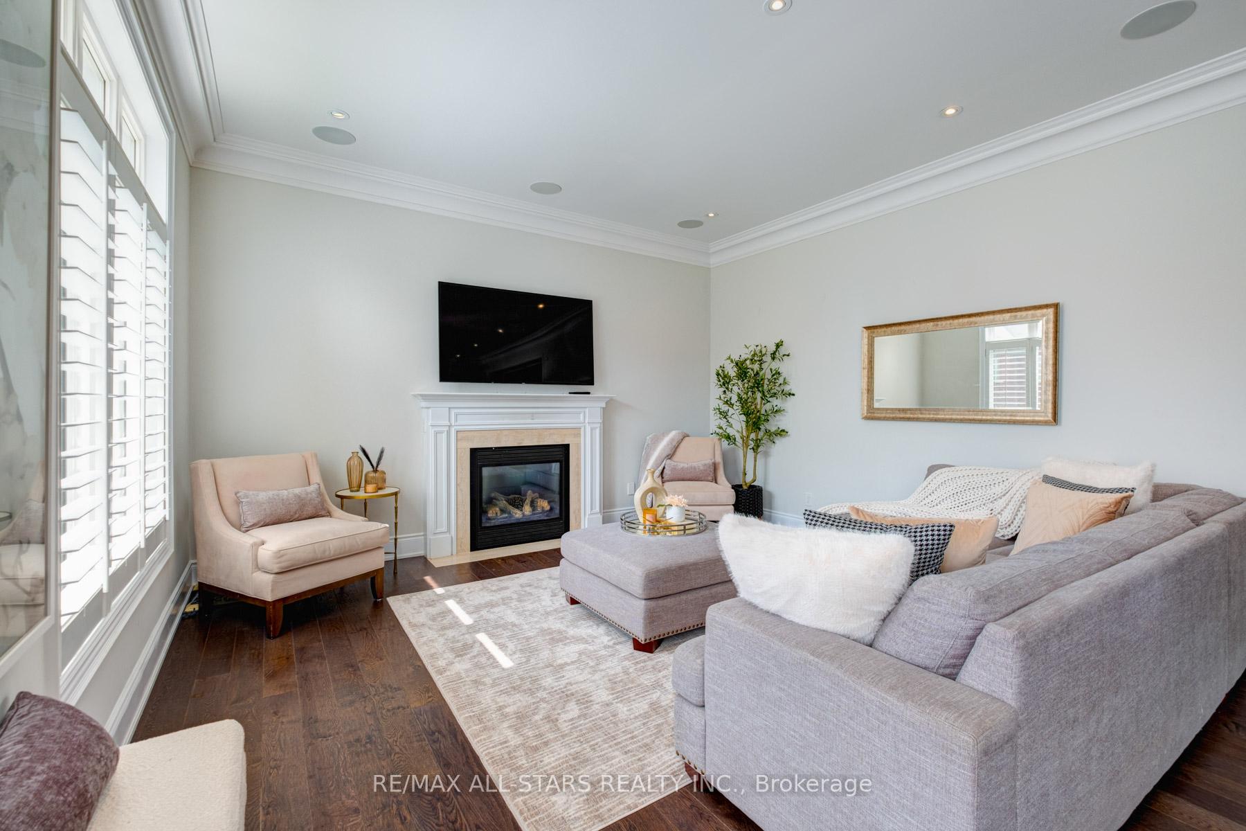 Photo 19 of 66 Royal West Road, Markham, Angus Glen — HOMEH