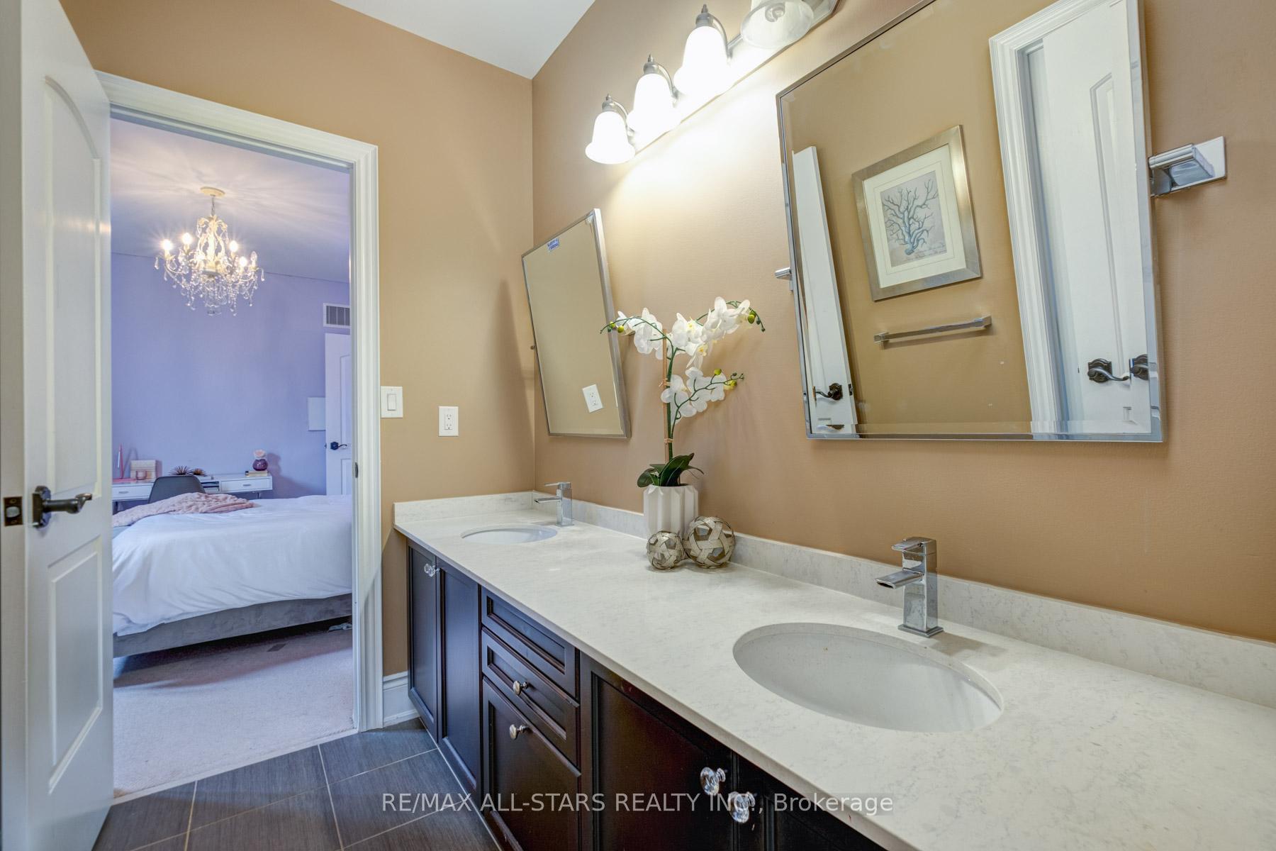 Photo 30 of 66 Royal West Road, Markham, Angus Glen — HOMEH
