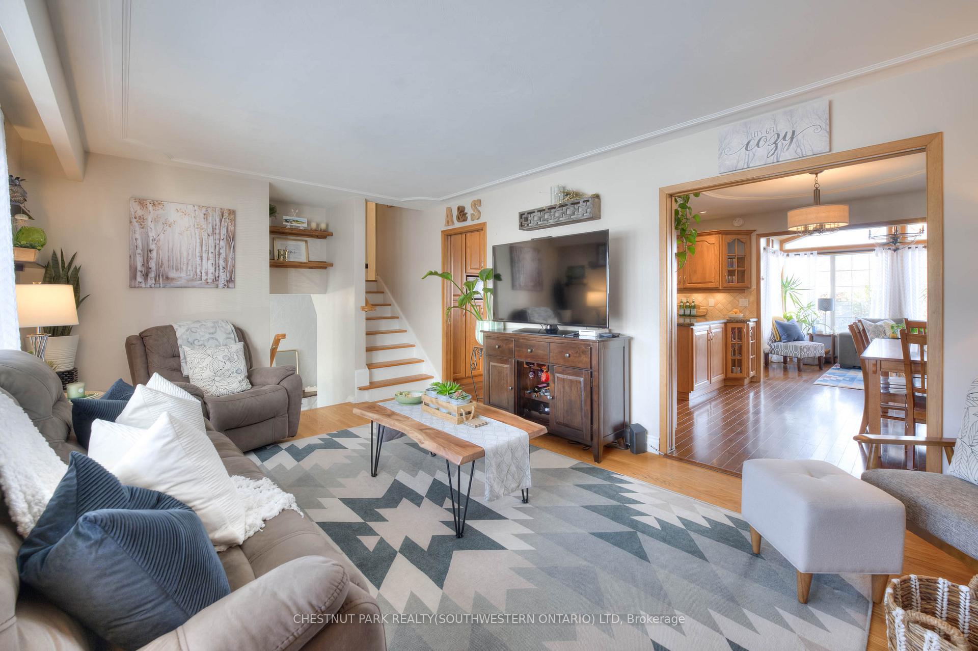 Photo 13 of 19 Halifax Drive, Kitchener — HOMEH