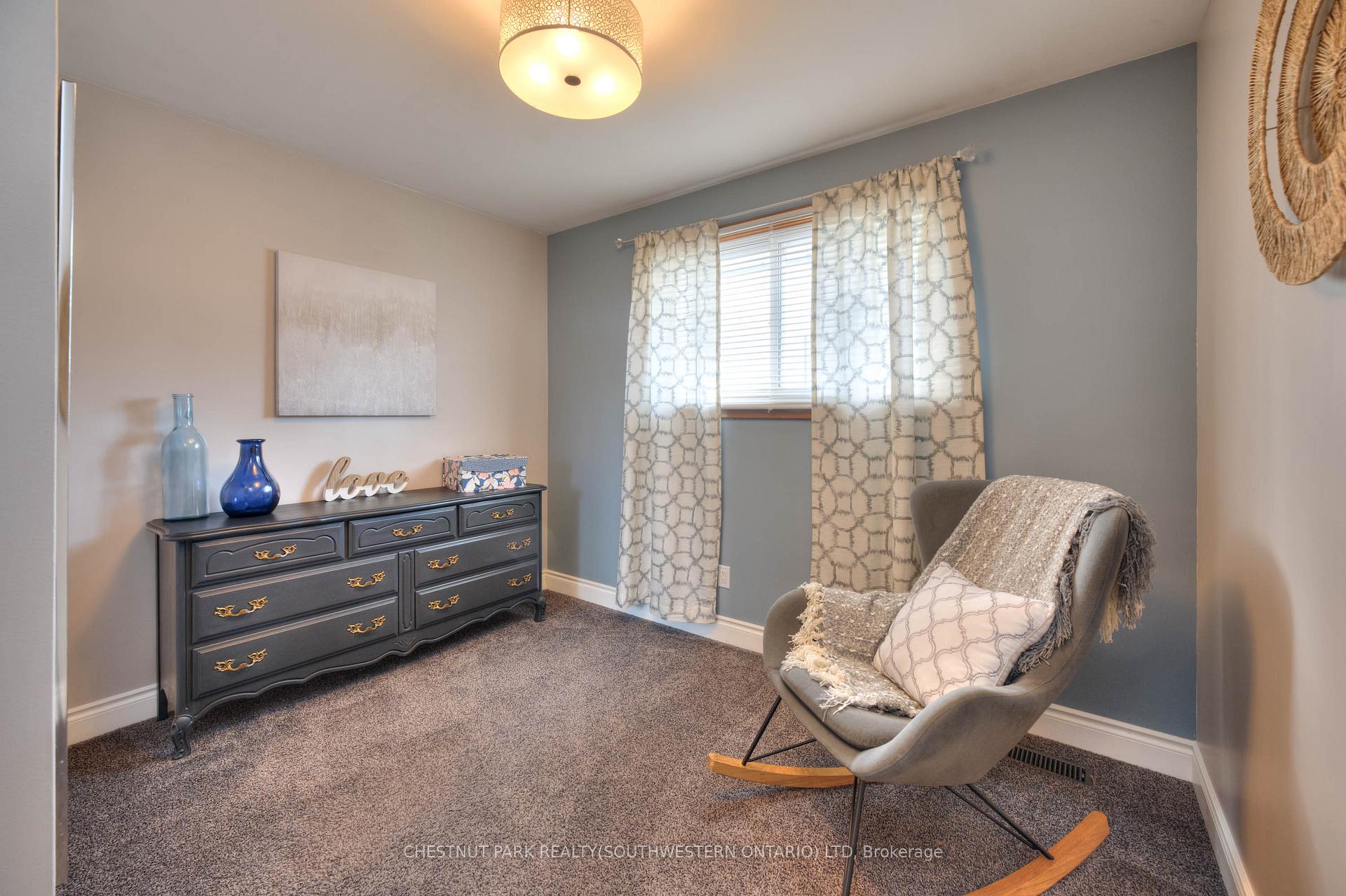 Photo 24 of 19 Halifax Drive, Kitchener — HOMEH