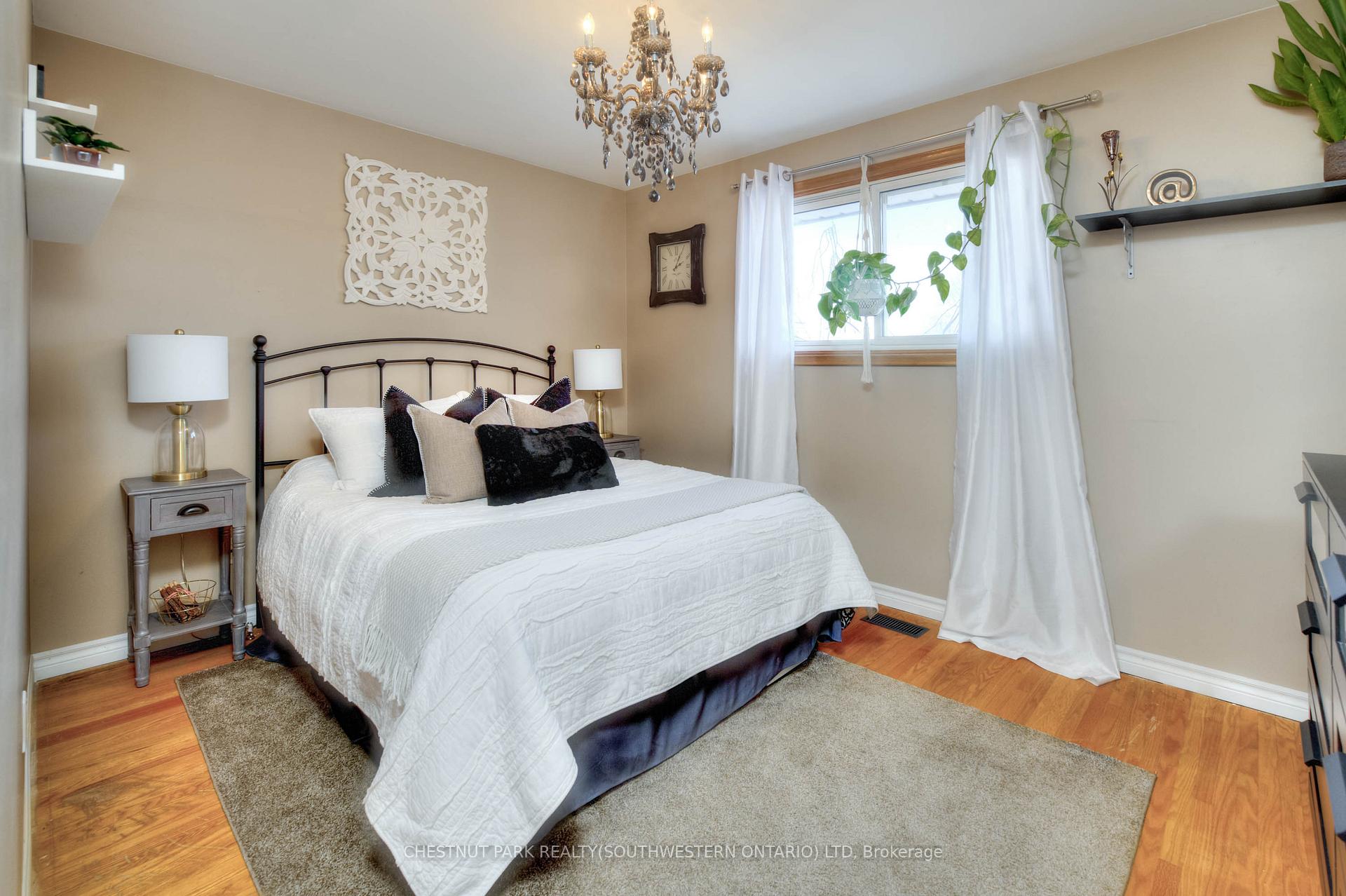 Photo 27 of 19 Halifax Drive, Kitchener — HOMEH