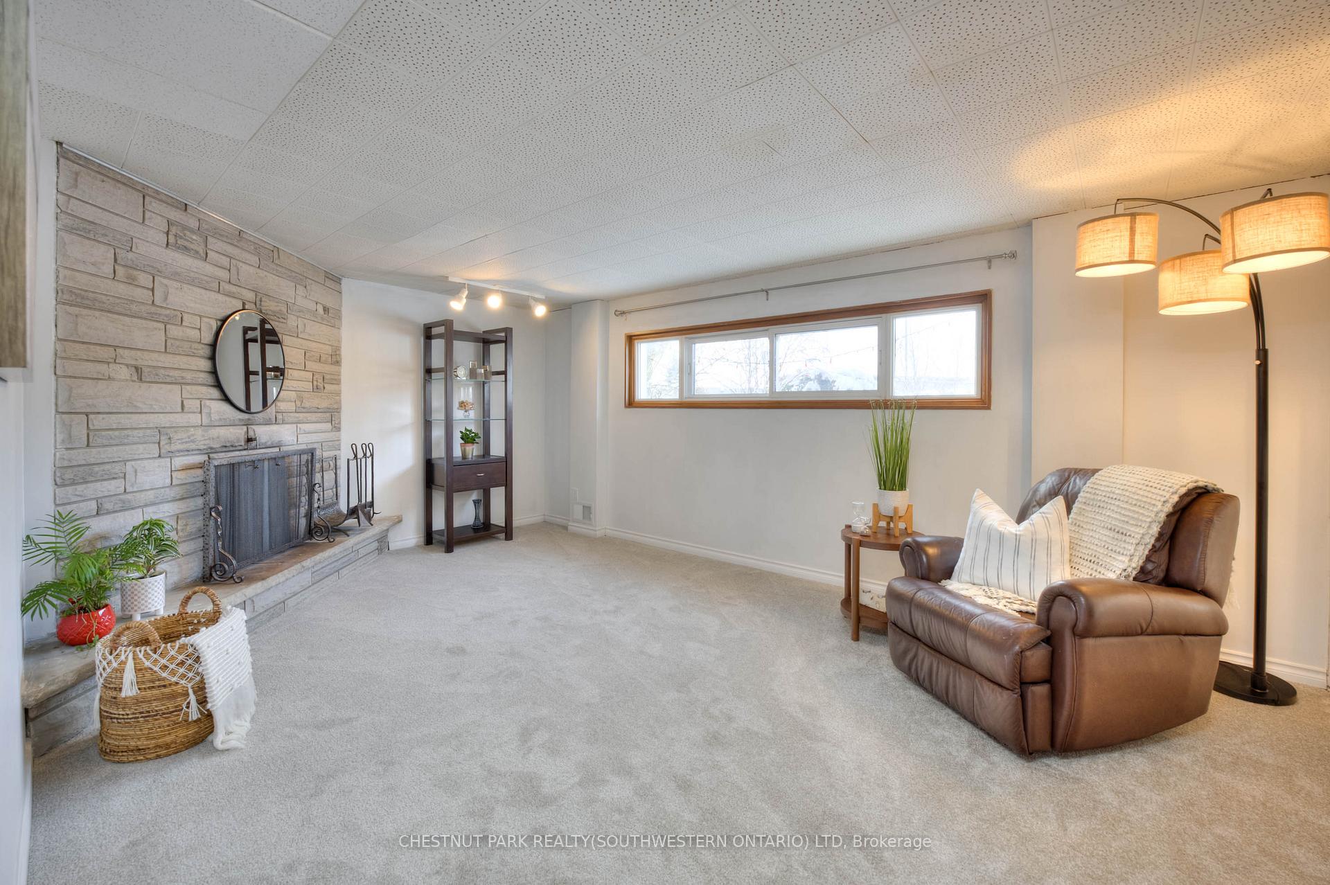 Photo 28 of 19 Halifax Drive, Kitchener — HOMEH