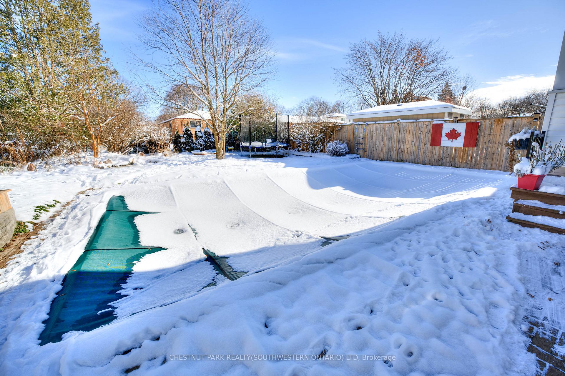 Photo 33 of 19 Halifax Drive, Kitchener — HOMEH