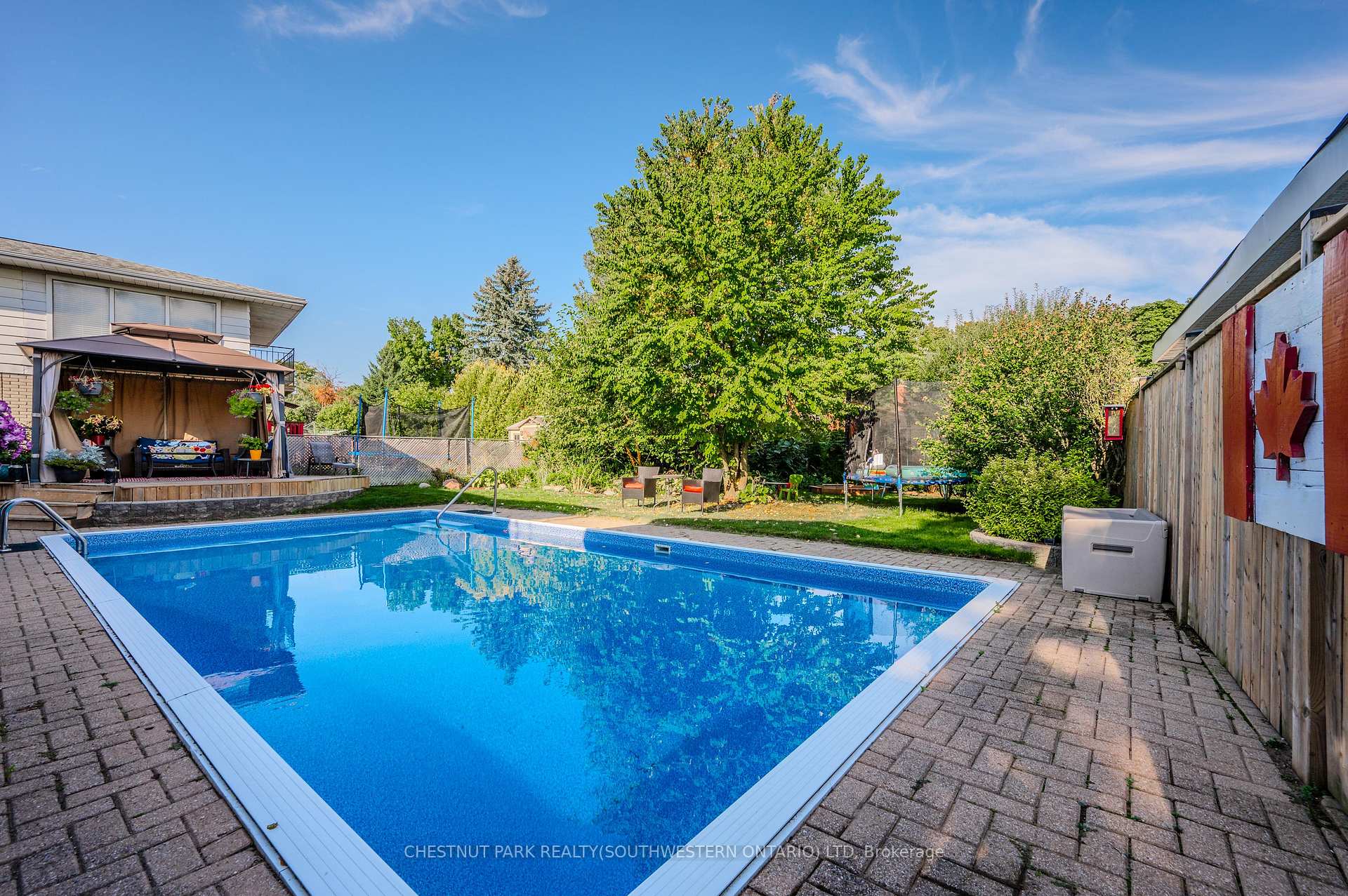 Photo 37 of 19 Halifax Drive, Kitchener — HOMEH