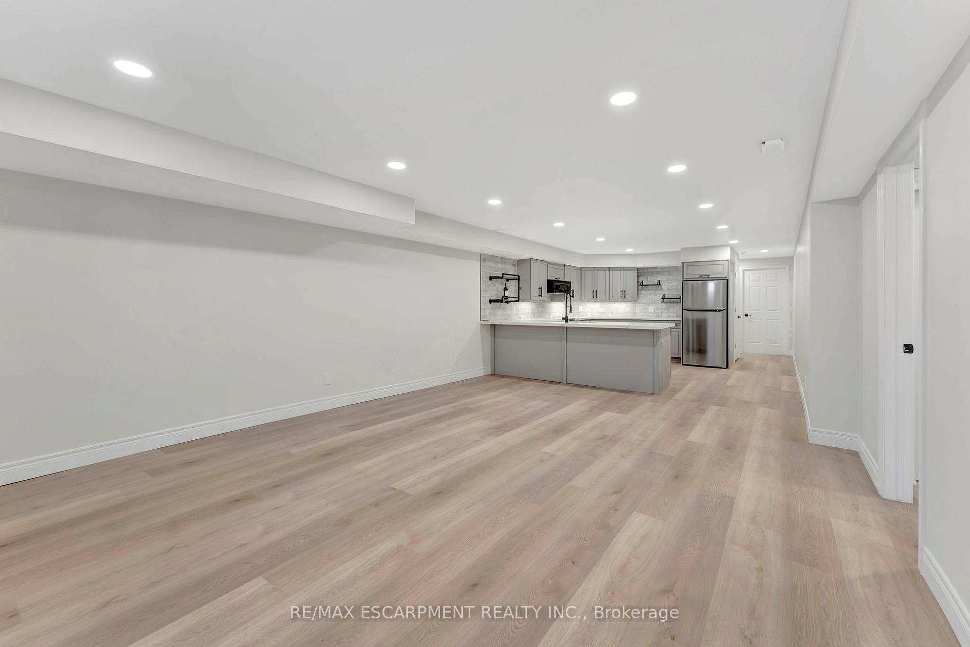 Photo 4 of Unit Lower Level, 288 4th Concession Road W, Hamilton, Waterdown — HOMEH