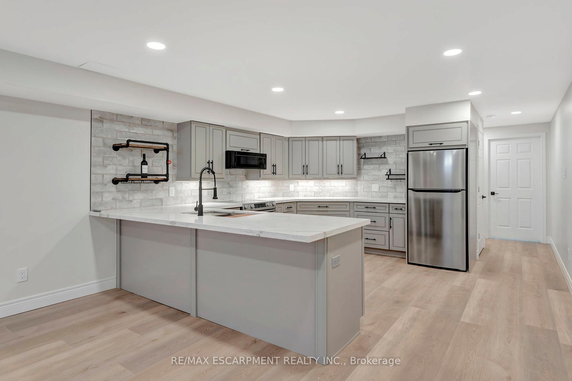 Photo 5 of Unit Lower Level, 288 4th Concession Road W, Hamilton, Waterdown — HOMEH