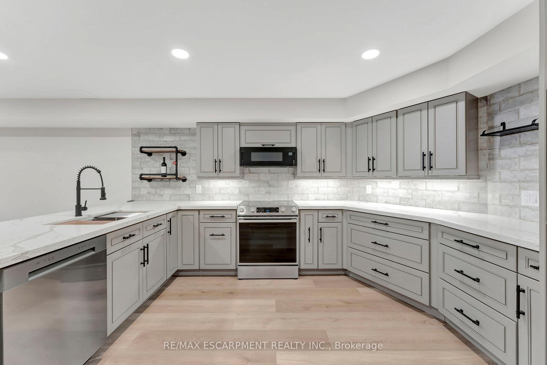 Photo 6 of Unit Lower Level, 288 4th Concession Road W, Hamilton, Waterdown — HOMEH
